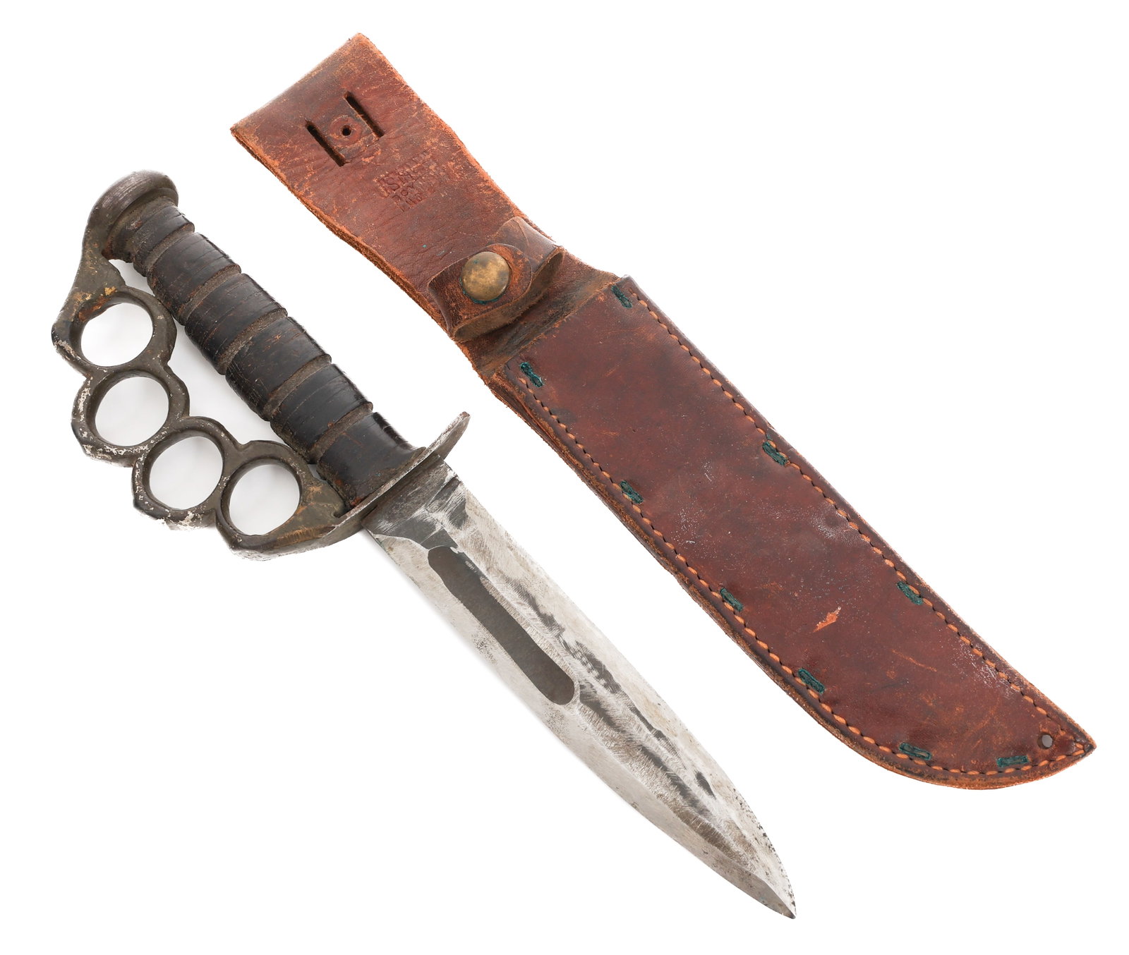 WWII USMC CUSTOM STEEL KNUCKLE FIGHTING KNIFE: WWII USMC CUSTOM STEEL KNUCKLE FIGHTING KNIFE WWII USMC Custom Steel Knuckle Fighting Knife. Modified blade with sharpened spine. Stamps present on the ricasso, but illegible. Steel hilt with stacked 