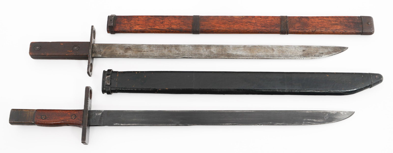 WWII JAPANESE TYPE 30 LATE WAR & POLE BAYONETS: WWII JAPANESE TYPE 30 LATE WAR & POLE BAYONETS WWII Imperial Japanese Type 30 Late War & Pole Bayonets. (1) Type 30 Late War. Single edged, blued blade. Maker marked by Toyoda Automatic Loom Works on 