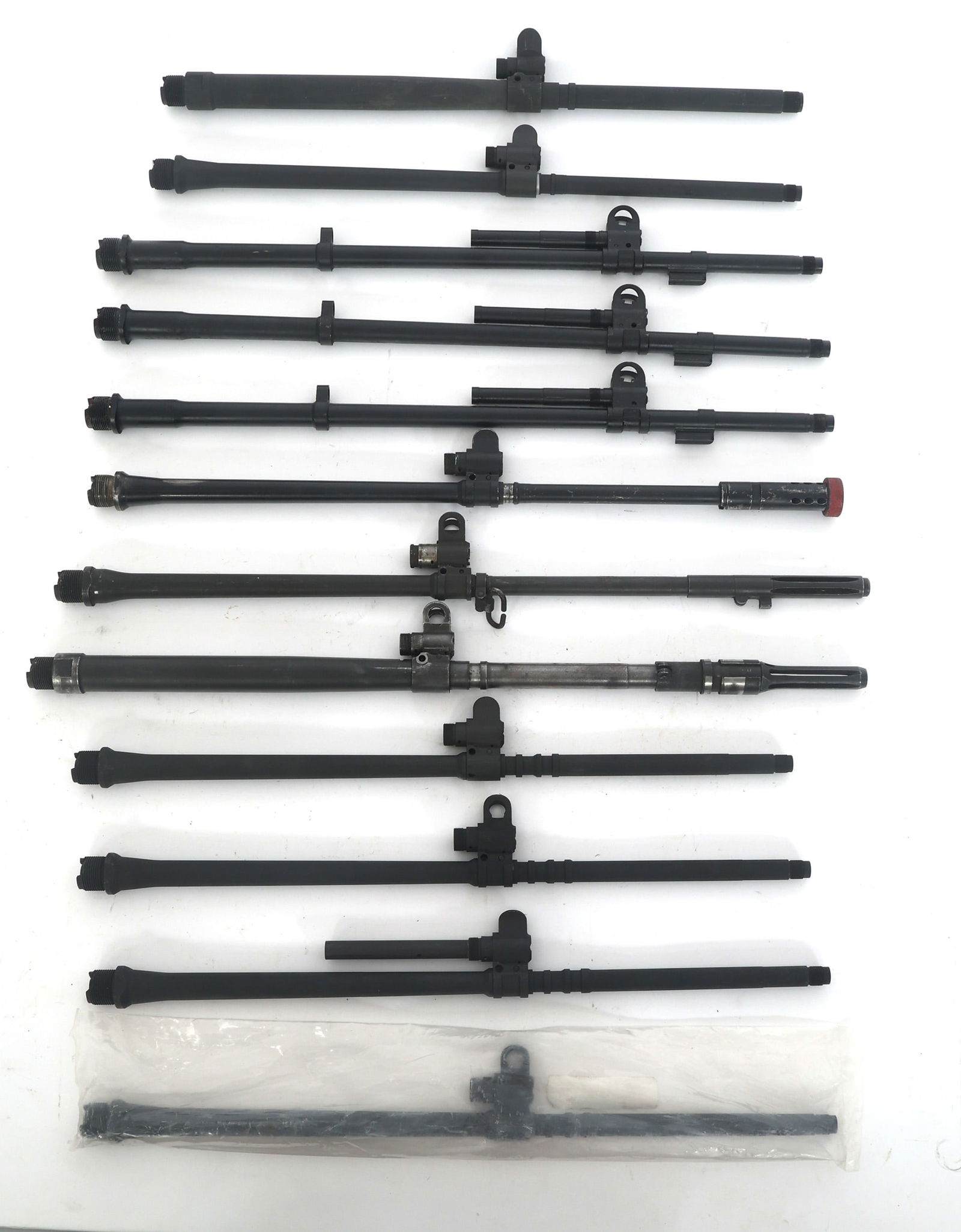7.62x51mm CAL BARRELS FOR FAL STYLE RIFLES: 7.62x51mm CAL BARRELS FOR FAL STYLE RIFLES Lot of 12 7.62x51mm caliber barrels for FAL style rifles. Barrel lengths range from 20" to 23". Size / Gauge: 7.62x51mm Provenance: Lifetime Firearm Collecti