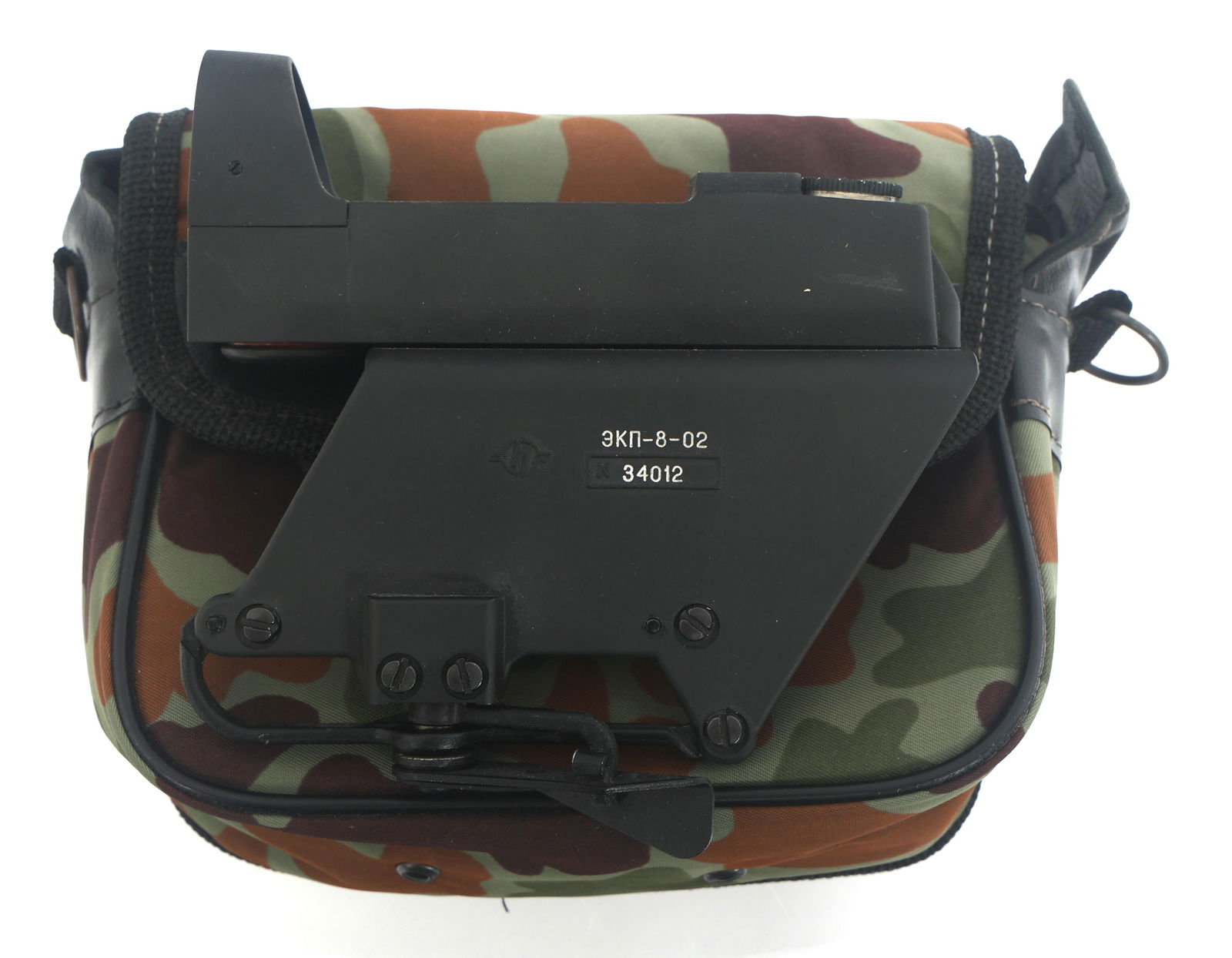 IZHEVSK MODEL EKP-8-02 1x RED DOT SIGHT: IZHEVSK MODEL EKP-8-02 1x RED DOT SIGHT Izhevsk Model EKP-8-02 1x red dot sight. Side mount stamped EKP-8-02 / N34012. Camouflage soft holster with sling. Provenance: Lifetime Firearm Collection of Ge
