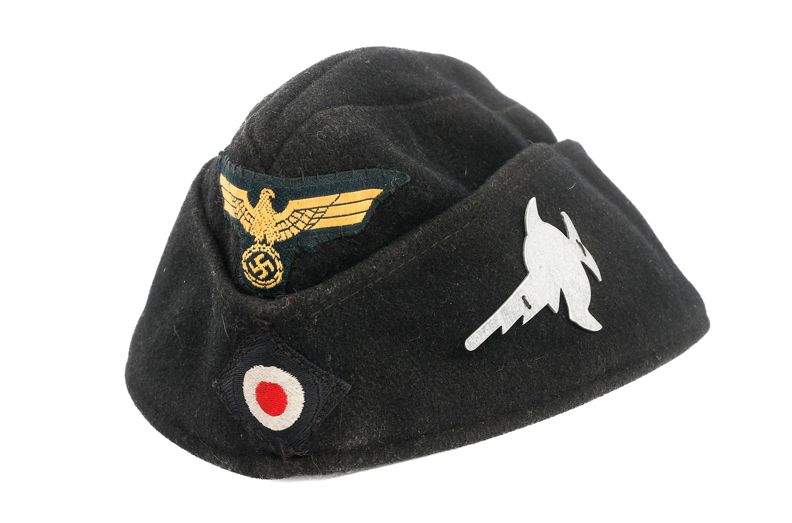 WWII GERMAN U-BOAT 9th FLOTILLA OVERSEAS CAP: WWII GERMAN U-BOAT 9th FLOTILLA OVERSEAS CAP WWII German U-Boat 9th Flotilla Enlisted/NCO Overseas Cap. Black wool construction with alloy 9th Flotilla swordfish badge on one side. Bevo Kreigsmarine e