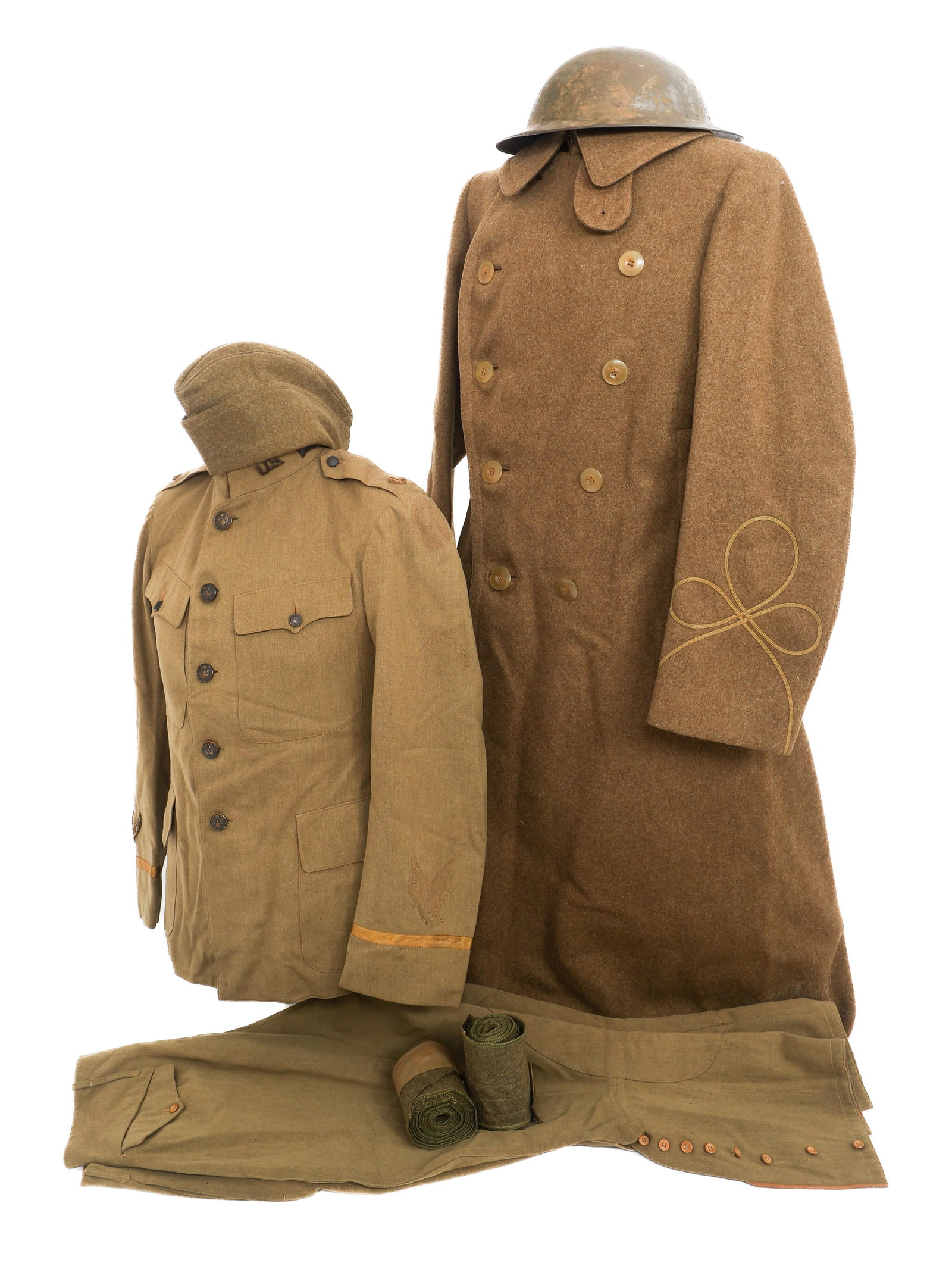 WWI US AEF TANK CORPS 2nd LIEUTENANT UNIFORM SET: WWI US AEF TANK CORPS 2nd LIEUTENANT UNIFORM SET WWI US AEF Tank Corps 2nd Lieutenant Uniform Set. (1) Officer Service Tunic with Tank Corps collar disks, bullion rank insignia, and bullion wound stri