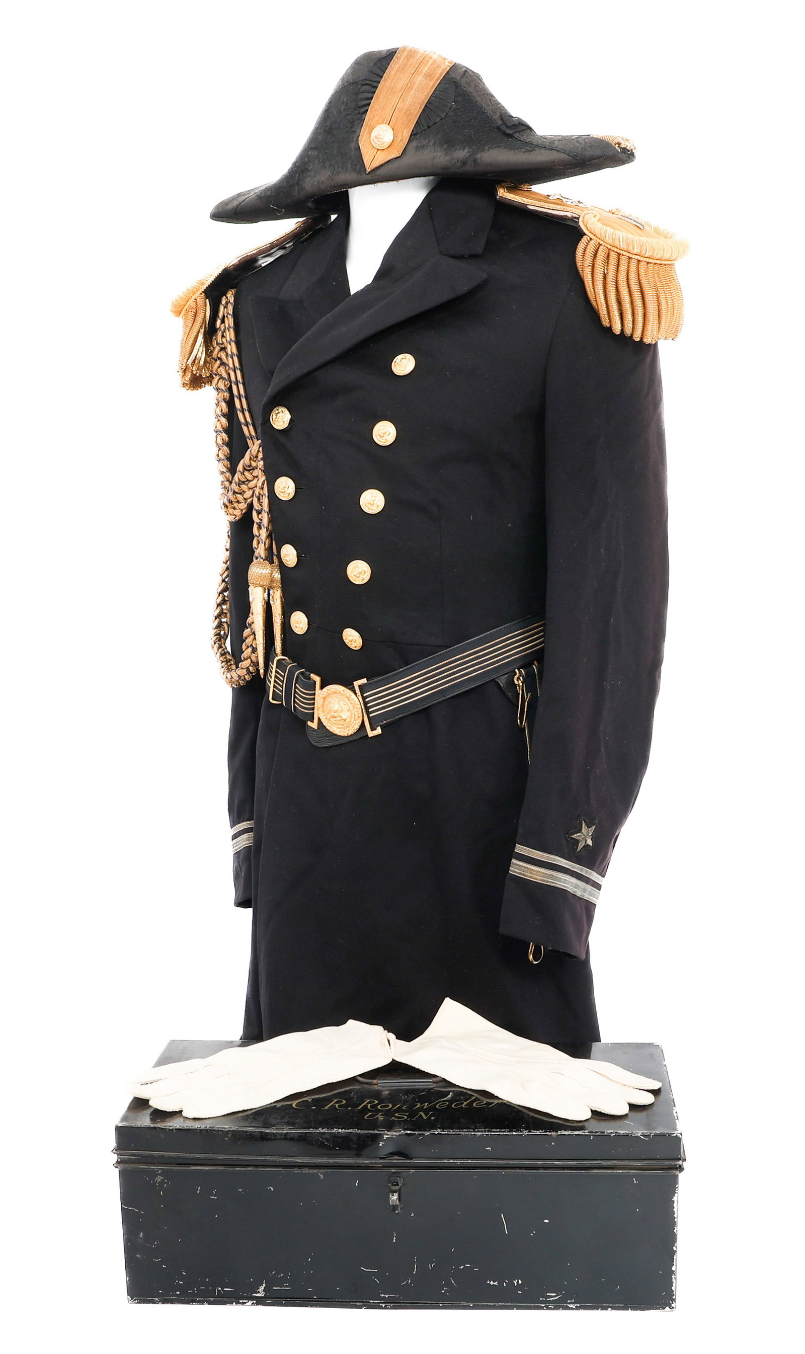 WWI USN OFFICER FROCK COAT, BICORNE & EPAULETTES: WWI USN OFFICER FROCK COAT, BICORNE & EPAULETTES WWI Era US Navy Officer M1912 Frock Coat, Bicorne Hat, Epaulettes and Sword Belt. (1) M1912 Frock Coat with bullion Aiguillette and Lt. Junior Grade cu