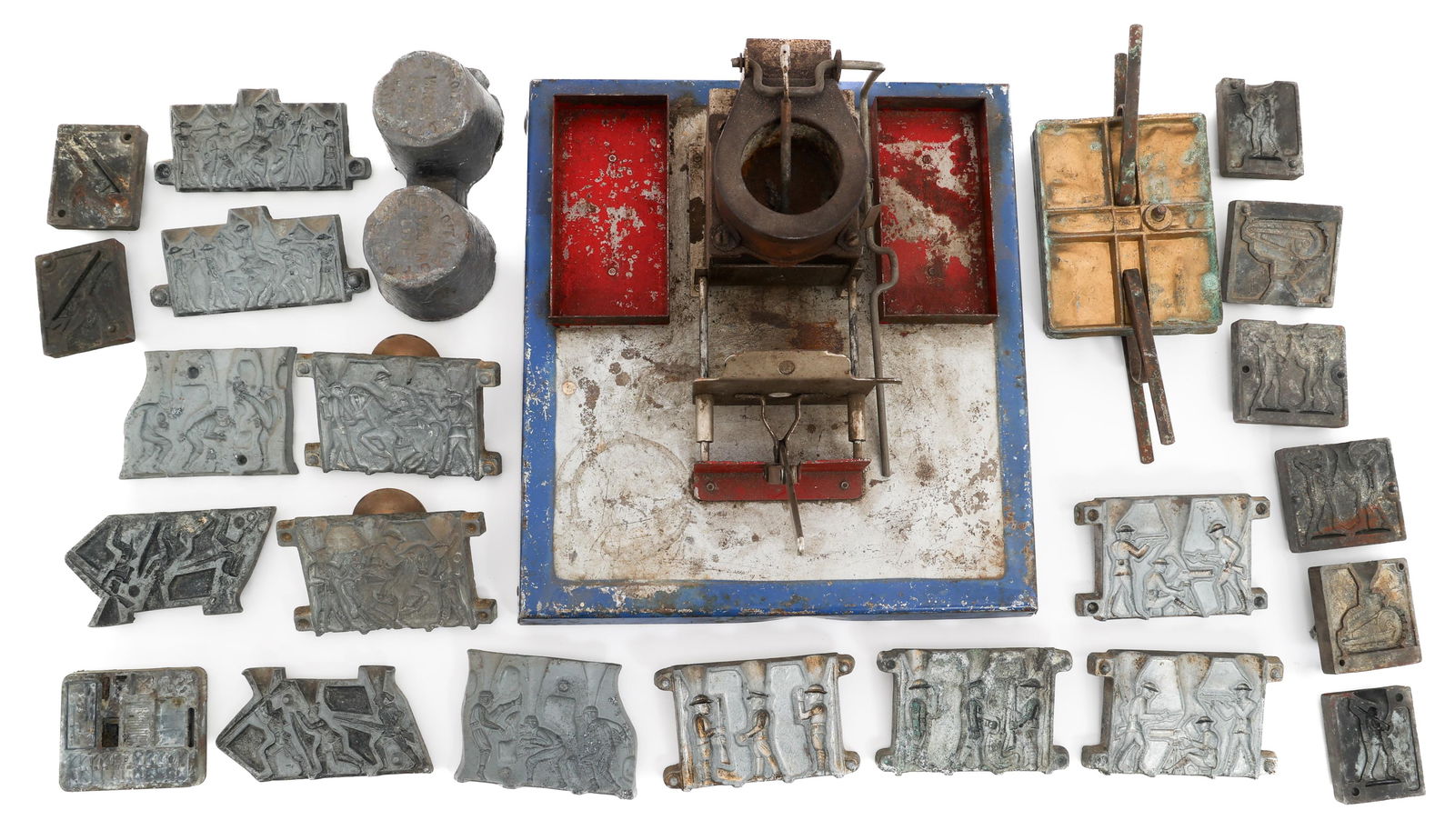 WWI - WWII LEAD SOLDIER MELTER & MOLDS: WWI - WWII LEAD SOLDIER MELTER & MOLDS WWI - WWII Lead Soldier Melter and Molds. A.C. Gilbert & Co. Lead melting machine with various solider molds. Some are maker marked by Rapaport Bros., Chicago. A