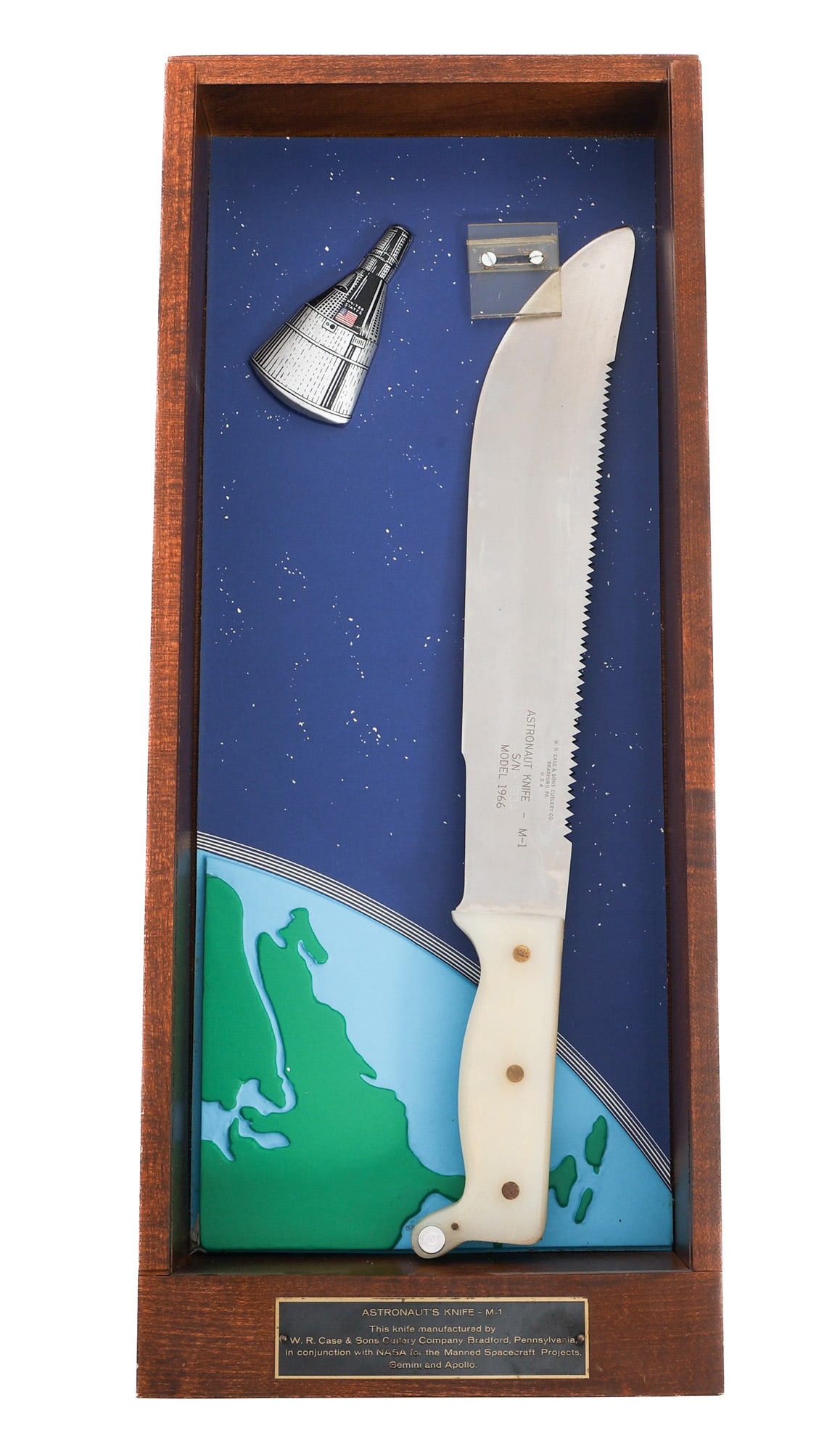 US ASTRONAUT KNIFE WITH DISPLAY CASE: US ASTRONAUT KNIFE WITH DISPLAY CASE US Astronaut Knife with Display Case. Single edged, bright blade. Maker marked by Case & Sons Cutlery Co. near the spine. Composite grips. Includes custom display 