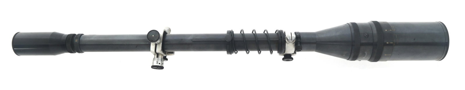 J. UNERTL 15X RIFLE SCOPE WITH MOUNTS: J. UNERTL 15X RIFLE SCOPE WITH MOUNTS J. Unertl 15X rifle scope with mounts. Serial number 48497. Lens covers. Cross hair reticle. Size / Gauge: 15x