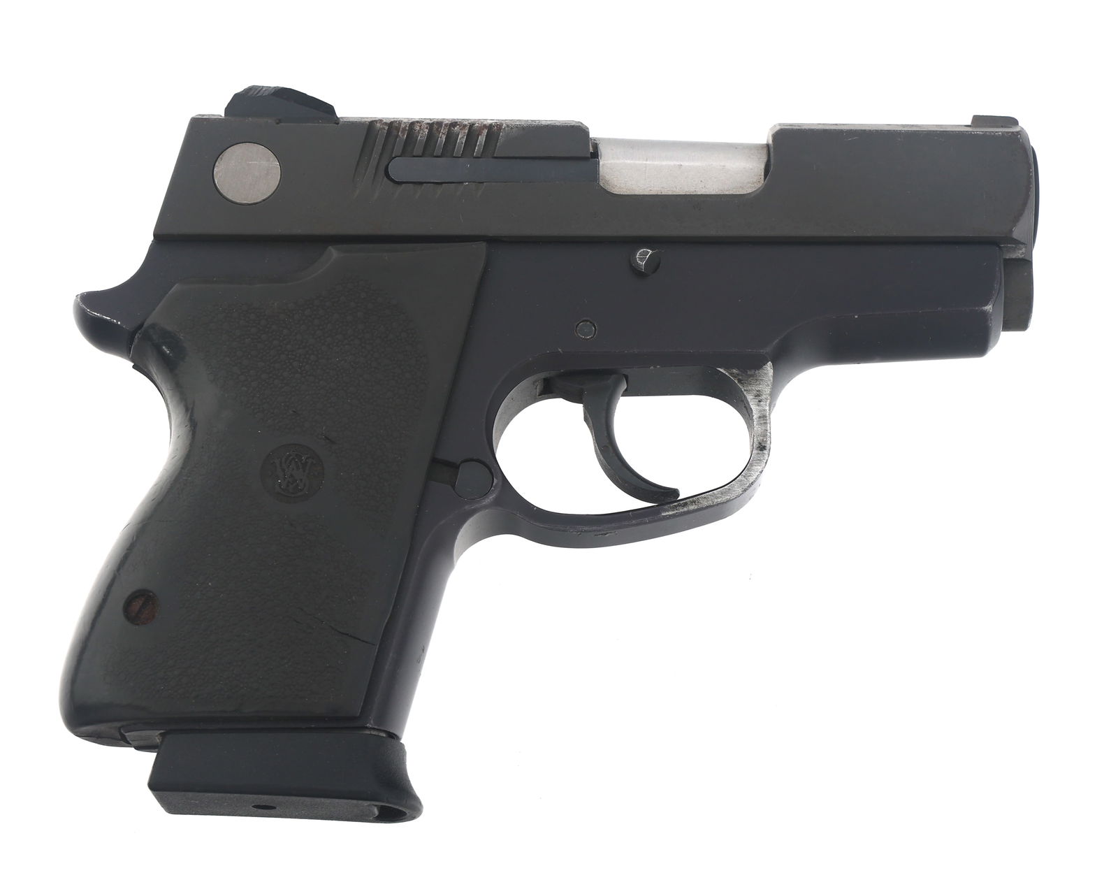 S&W MODEL CS45 CHIEFS SPECIAL 45 ACP CAL PISTOL: S&W MODEL CS45 CHIEFS SPECIAL 45 ACP CAL PISTOL Smith & Wesson Model CS45 Chiefs Special .45 ACP caliber semi automatic pistol. Blued finish. Textured composite S&W grips. Fixed sights. One magazine.