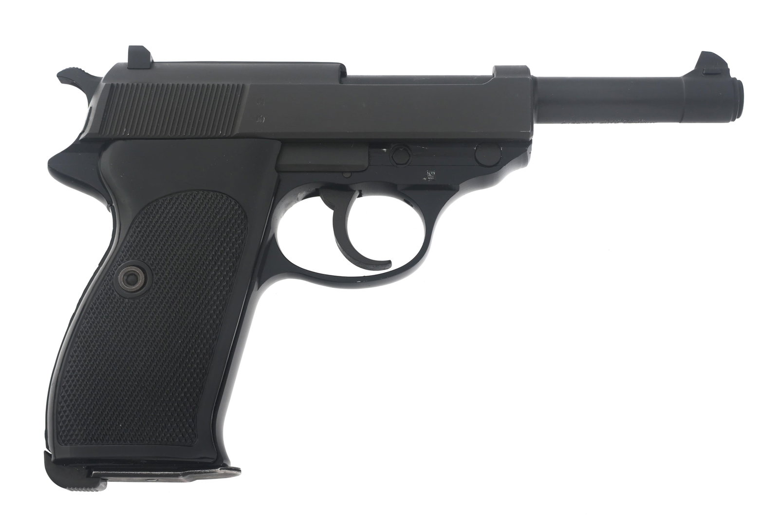 1977 WALTHER MODEL P1 9X19mm CALIBER PISTOL: 1977 WALTHER MODEL P1 9X19mm CALIBER PISTOL 1977 Walther Model P1 9x19mm caliber semi automatic pistol. Import stamped "I.O. Inc." Parkerized finish. Checkered composite grips. Lanyard loop. Four maga