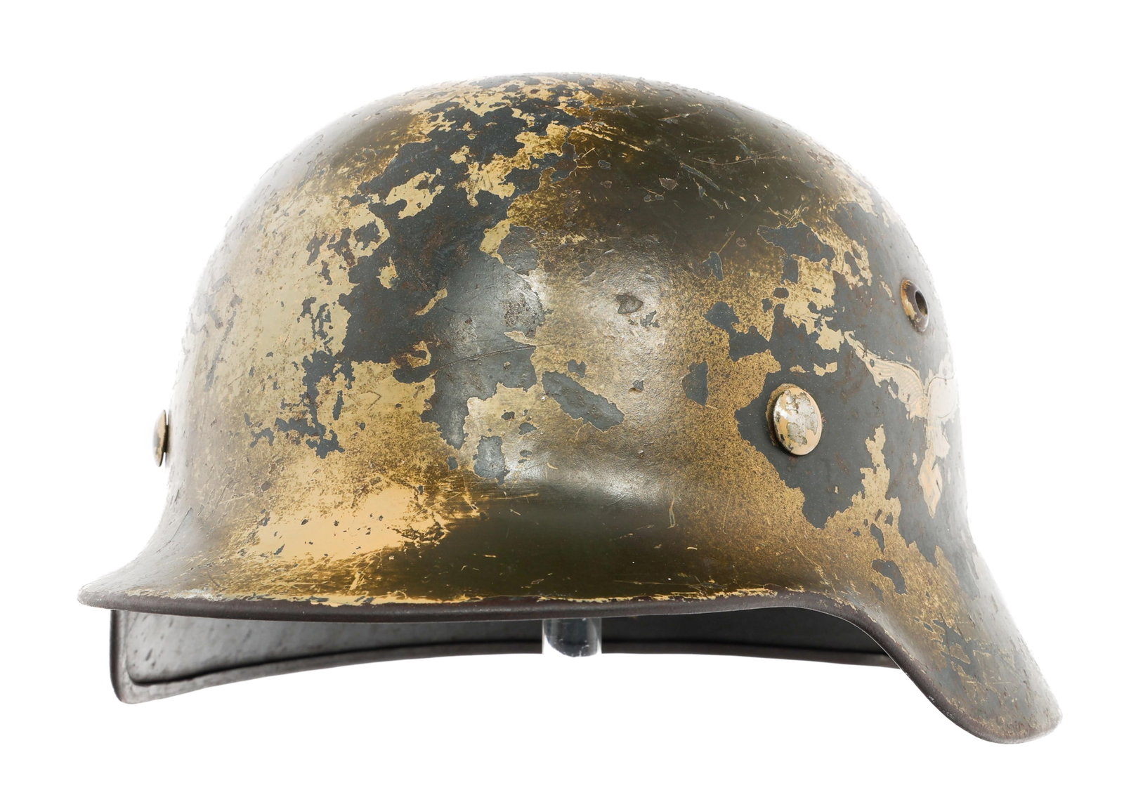 WWII GERMAN LUFTWAFFE M35 DD TROPICAL CAMO HELMET: WWII GERMAN LUFTWAFFE M35 DD TROPICAL CAMO HELMET WWII German Luftwaffe M35 DD Tropical Camo Helmet. Tan/khaki painted outer shell with Luftwaffe eagle and national tri-color decals below the vent hol