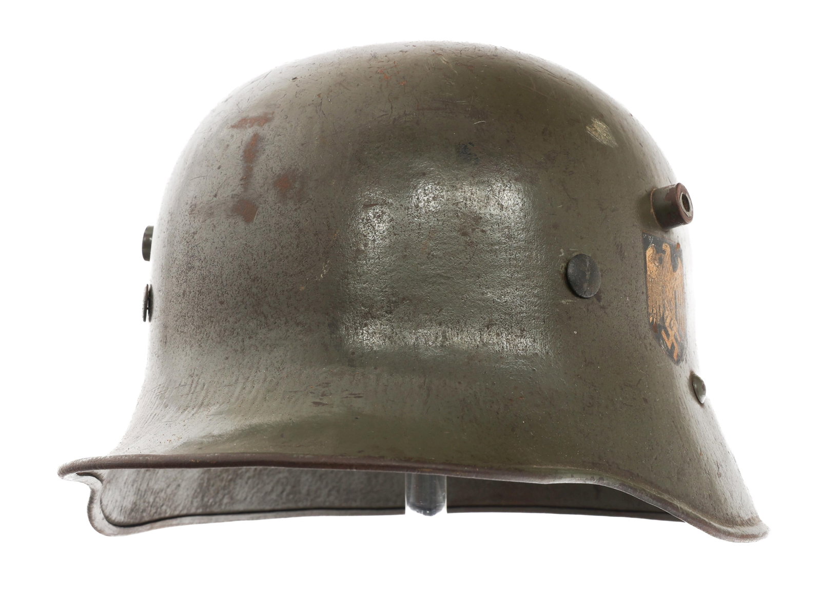 WWII GERMAN KRIEGSMARINE M17 TRANS. DD HELMET: WWII GERMAN KRIEGSMARINE M17 TRANS. DD HELMET WWII German Kriegsmarine M17 Transitional Double Double Combat Helmet. Green painted outer shell. Kriegsmarine Eagle and National decals. No visible marks