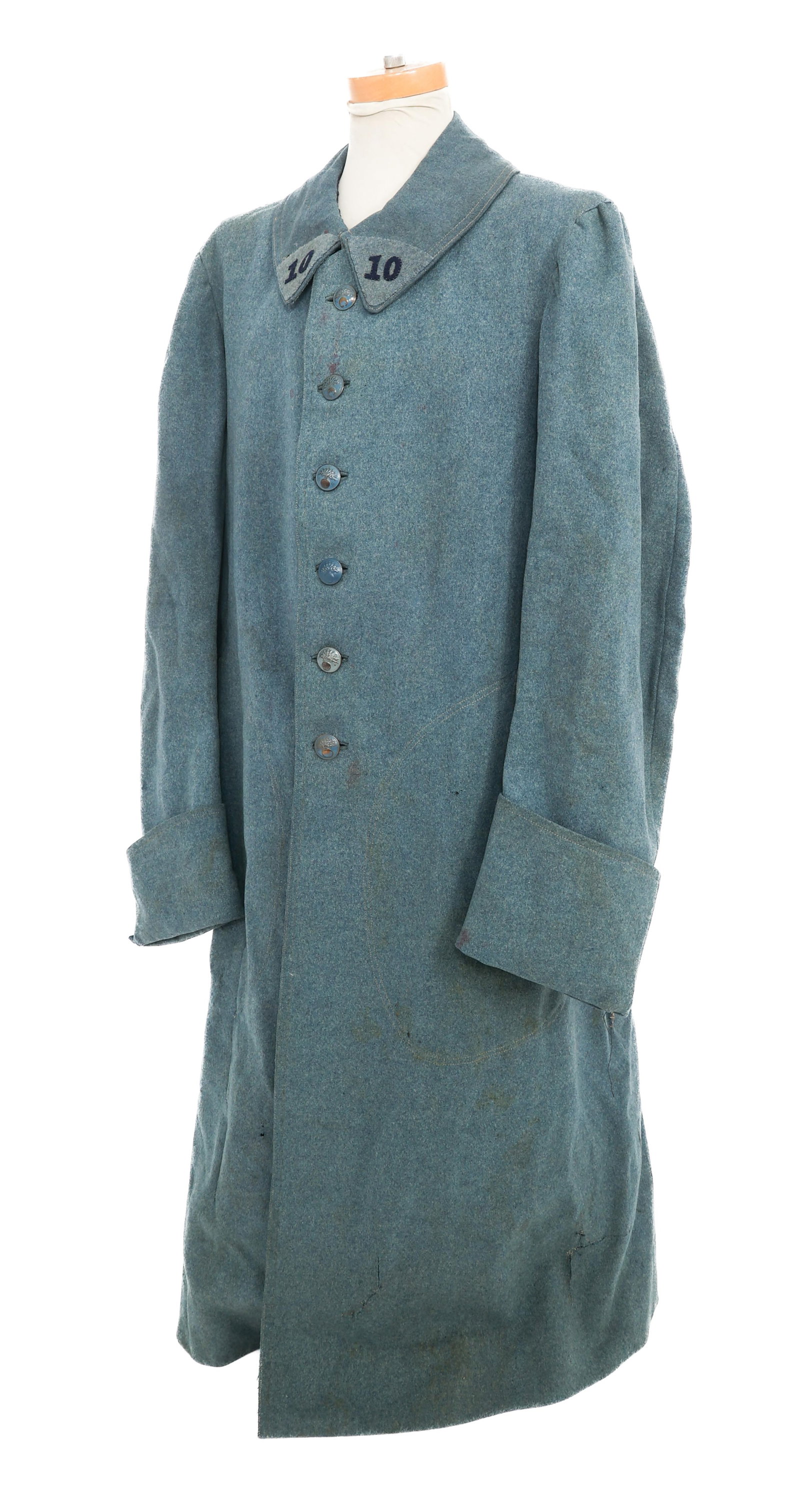 WWI FRENCH HORIZON BLUE 10th INFANTRY GREATCOAT: WWI FRENCH HORIZON BLUE 10th INFANTRY GREATCOAT WWI French Army 10th Infantry Regiment NCO Greatcoat. Horizon blue wool construction with blue painted buttons. 10th Infantry Regiment collar tabs. No v