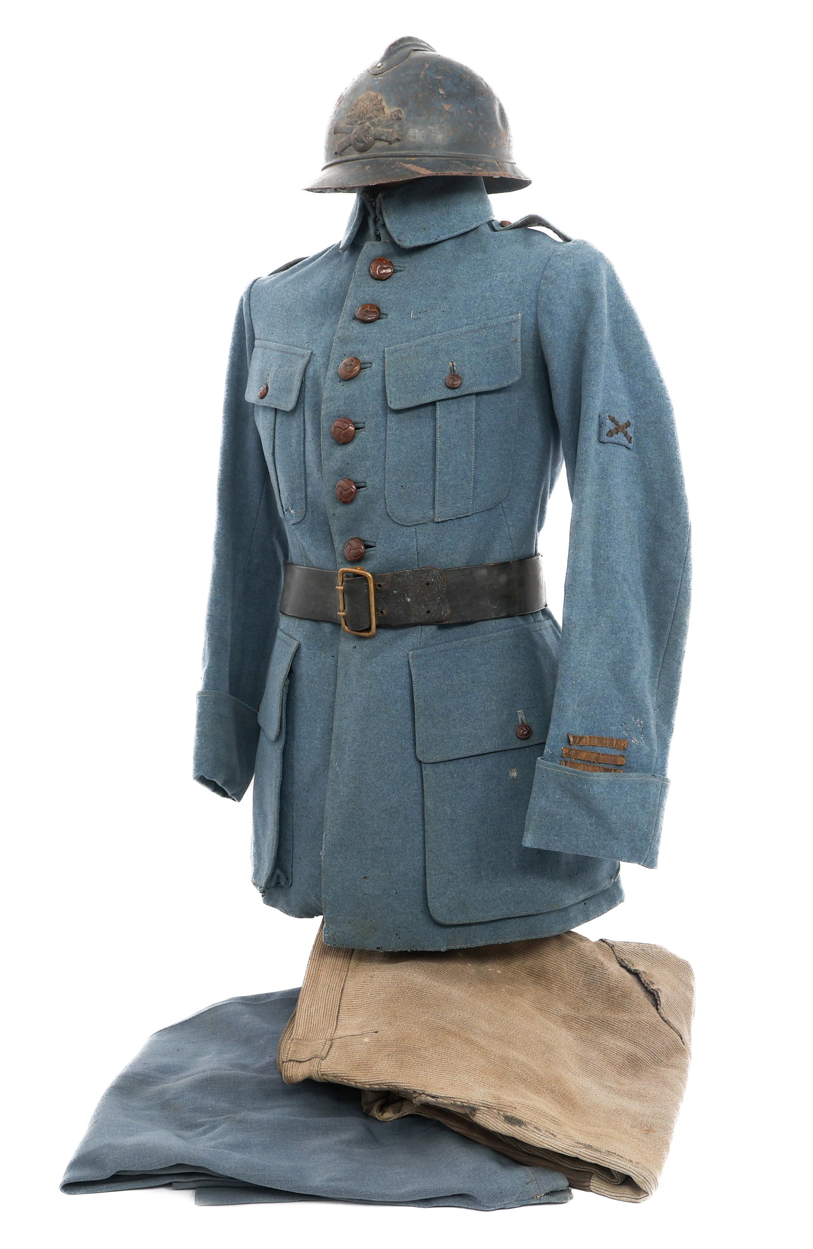 WWI FRENCH ARTILLERY OFFICER HORIZON BLUE UNIFORM: WWI FRENCH ARTILLERY OFFICER HORIZON BLUE UNIFORM WWI French Artillery Officer Uniform Set and Adrian Helmet. (1) Uniform. Horizon blue, four-pocket tunic with Artillery buttons. Artillery shoulder pa