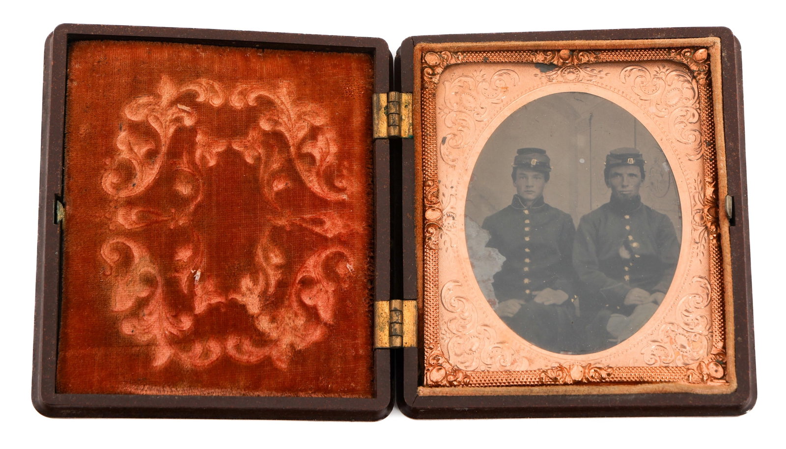 CIVIL WAR UNION FATHER & SON TINTYPE PHOTOGRAPH: CIVIL WAR UNION FATHER & SON TINTYPE PHOTOGRAPH Civil War Union Father and Son Tintype Photograph. Union father and son soldiers sitting in uniform. Size: 3 5/8" x 3 1/4"