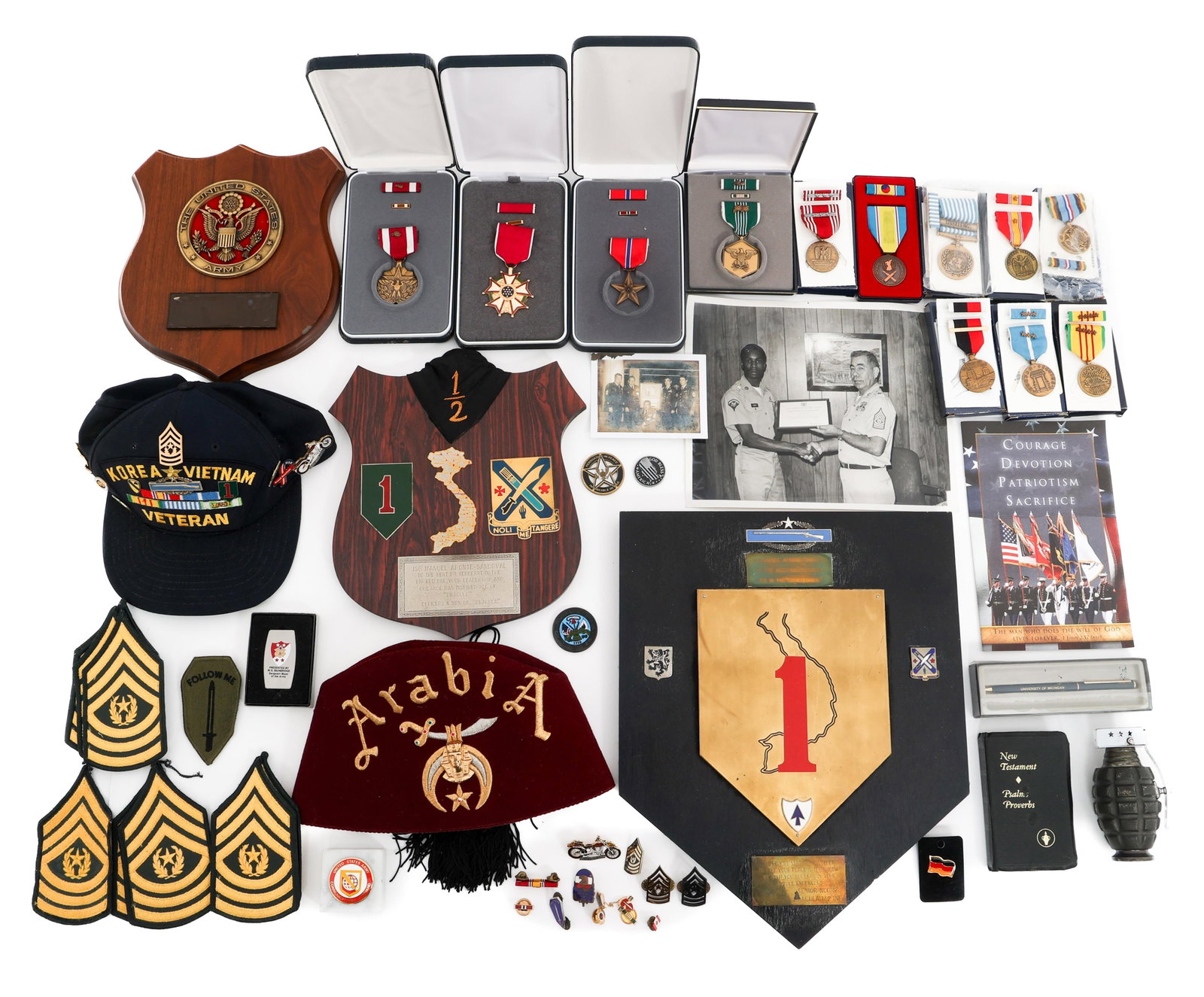 COLD WAR US SGT MAJ. NAMED MEDAL & PLAQUE GROUPING: COLD WAR US SGT MAJ. NAMED MEDAL & PLAQUE GROUPING Cold War US Army 65th Infantry Regiment Medal and Plague Grouping. Named to Command Sergeant Major Manuel Aponte-Sandoval. (1) Named Legion of Merit 