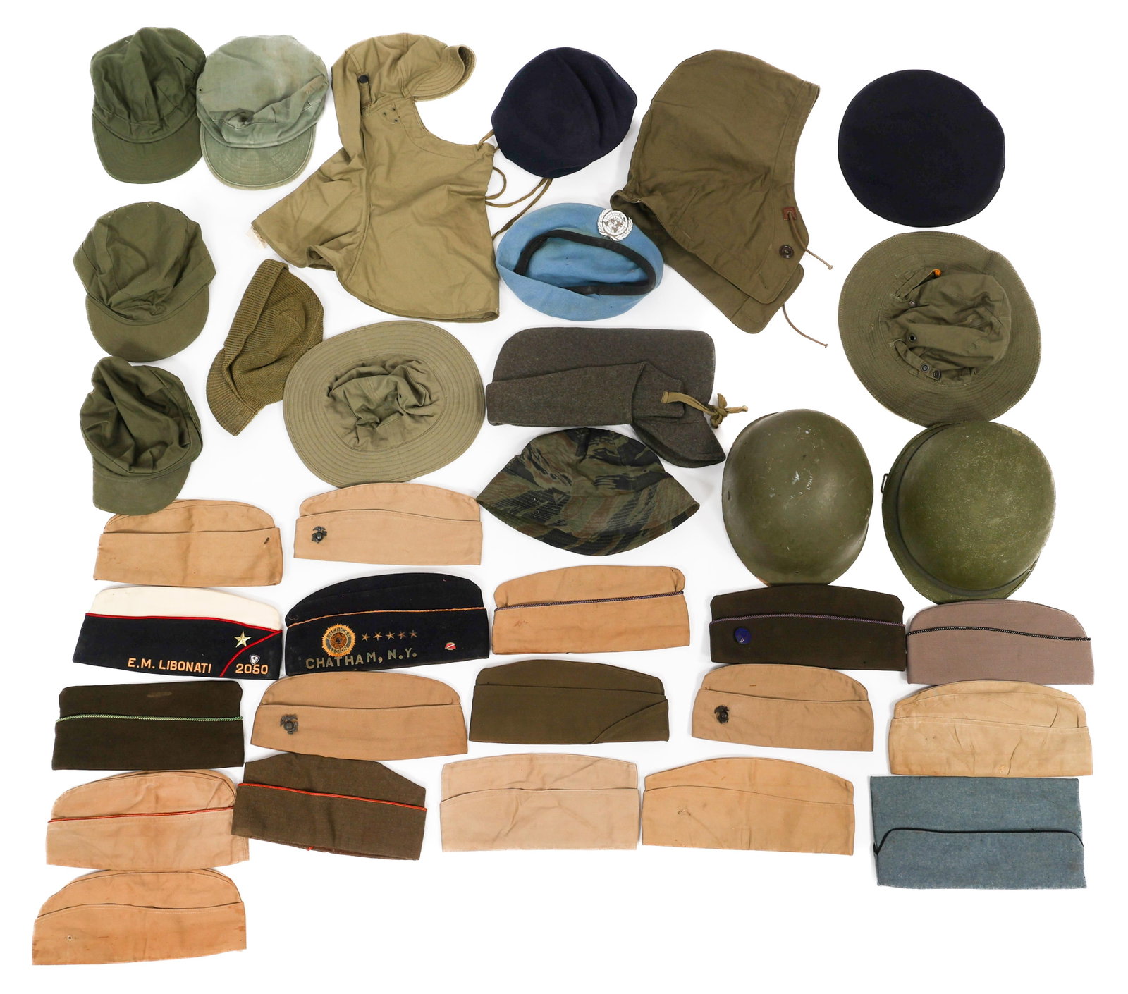 WWII - VIETNAM WAR US M1 HELMETS & HEADGEAR: WWII - VIETNAM WAR US M1 HELMETS & HEADGEAR WWII - Vietnam War Us Armed Forces M1 Helmets & Headgear. Includes M1 helmet with liner & complete suspension, M1 helmet liner with complete suspension, gar