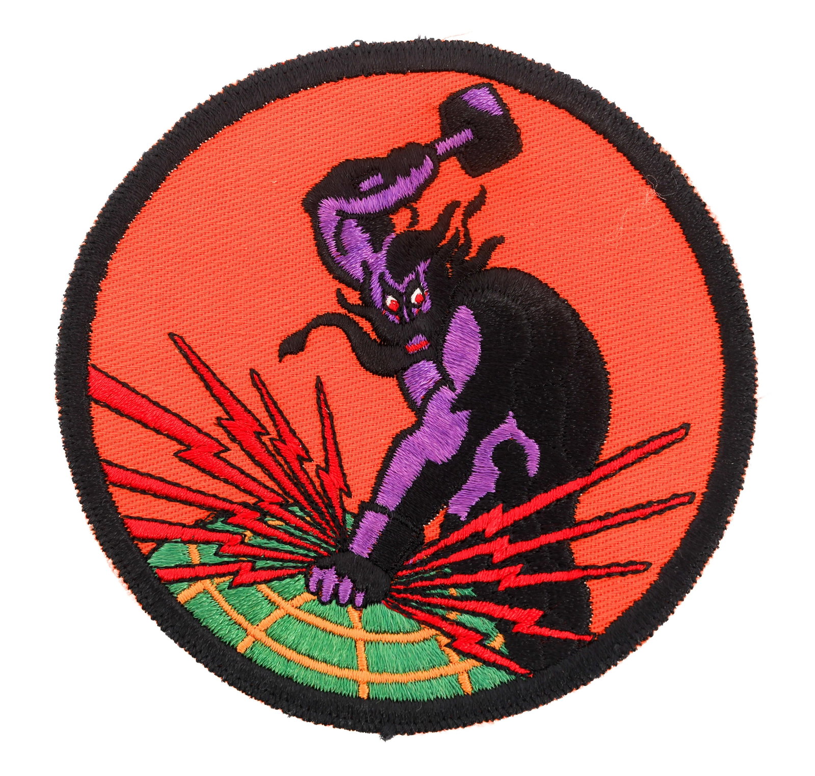 WWII USAAF 875th BOMB SQ, 498th BOMB GROUP PATCH: WWII USAAF 875th BOMB SQ, 498th BOMB GROUP PATCH WWII USAAF 875th Bomb Squadron, 498th Bombardment Group (Very Heavy), 12th Air Force Patch. Cotton embroidery on twill. Size: 5" Provenance: Lifetime M