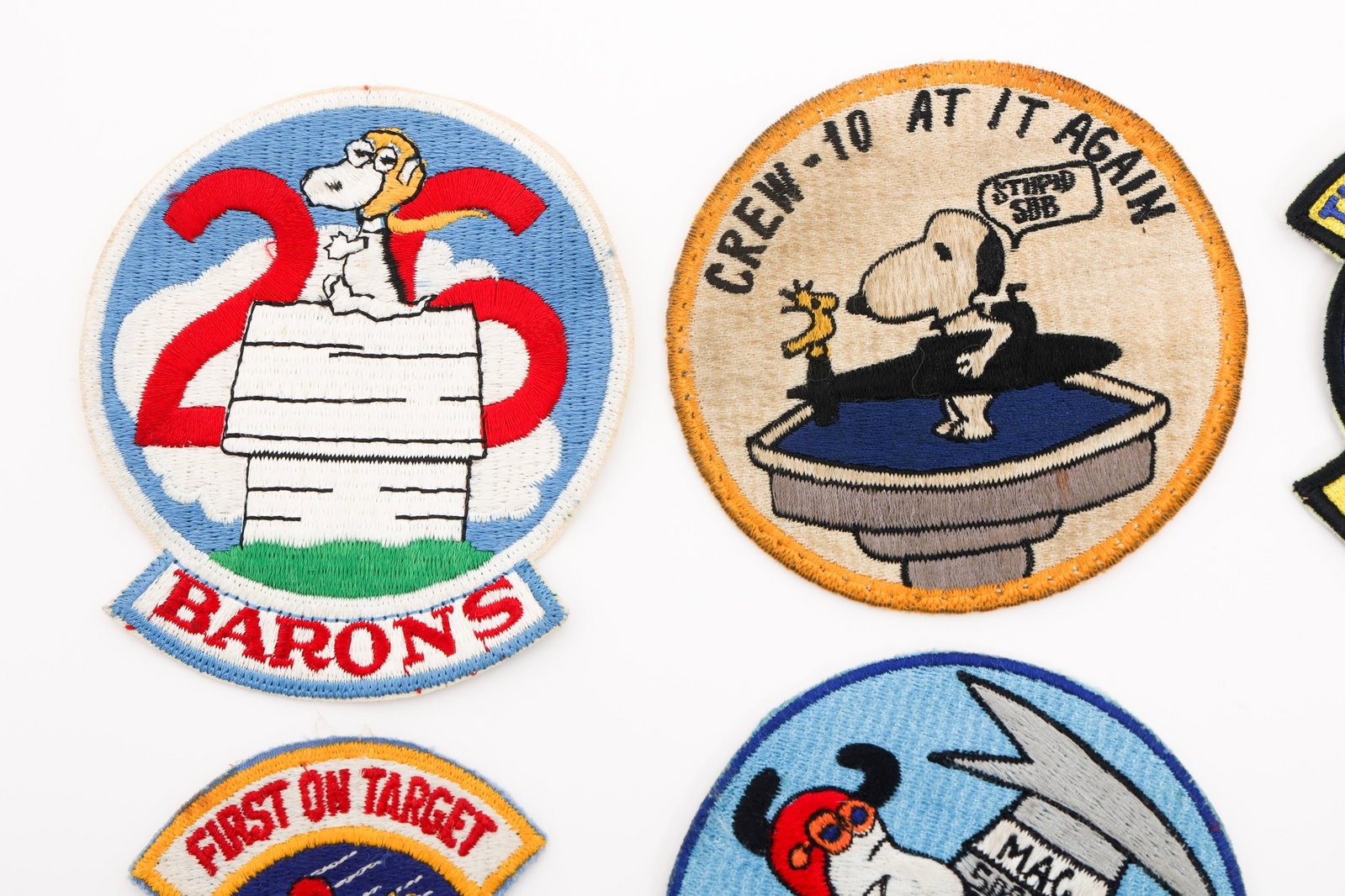 VIETNAM WAR US ARMED FORCES SNOOPY PATCHES: VIETNAM WAR US ARMED FORCES SNOOPY PATCHES Vietnam War US Armed Forces Snoopy Patches. Includes 20th Tactical Air Support Squadron, 5th Battalion 60th Infantry Regiment, 703rd Tactical Air Support Squ