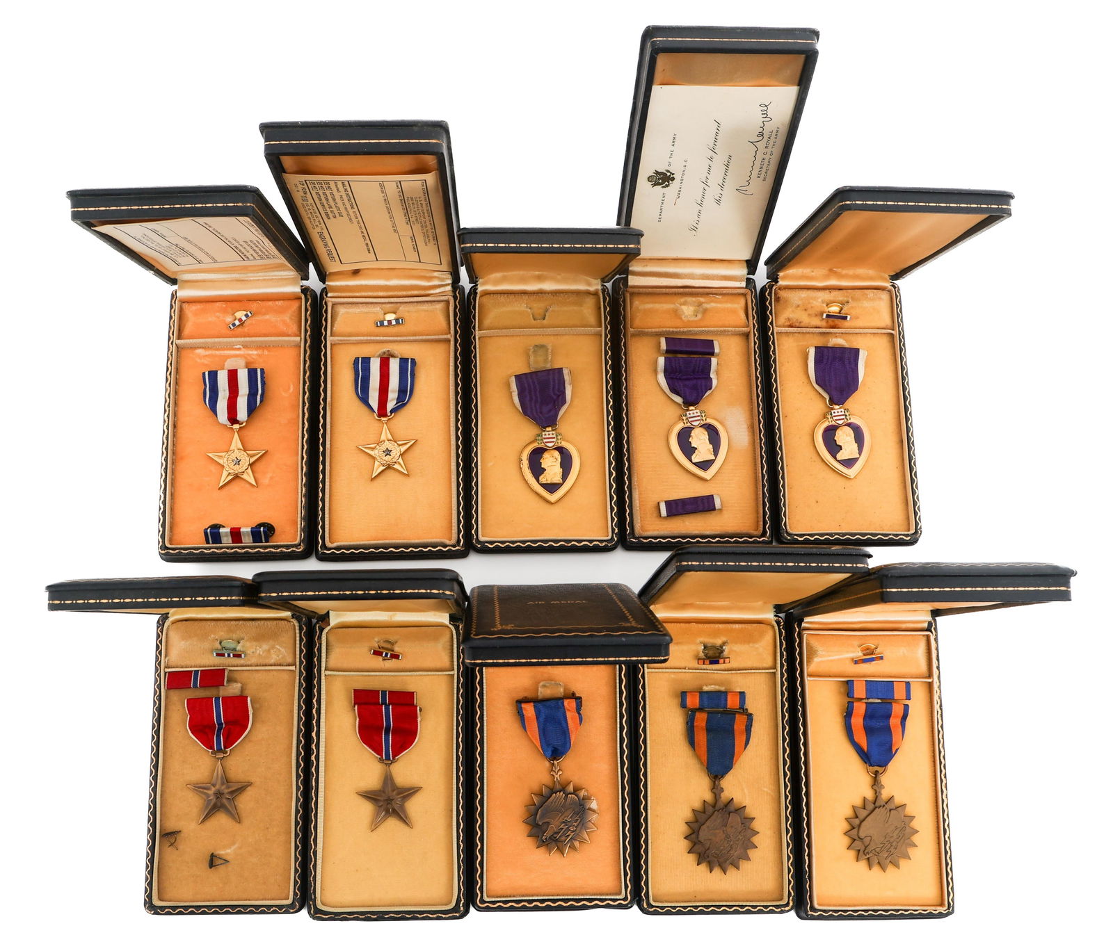 WWII - COLD WAR US ARMY MEDALS WITH COFFIN CASES: WWII - COLD WAR US ARMY MEDALS WITH COFFIN CASES WWII - Cold War US Army Medals with Coffin Cases. (3) Unnamed & Unnumbered Purple Hearts. One has a Secretary of the Army Card. (2) Unnamed & Unnumbere