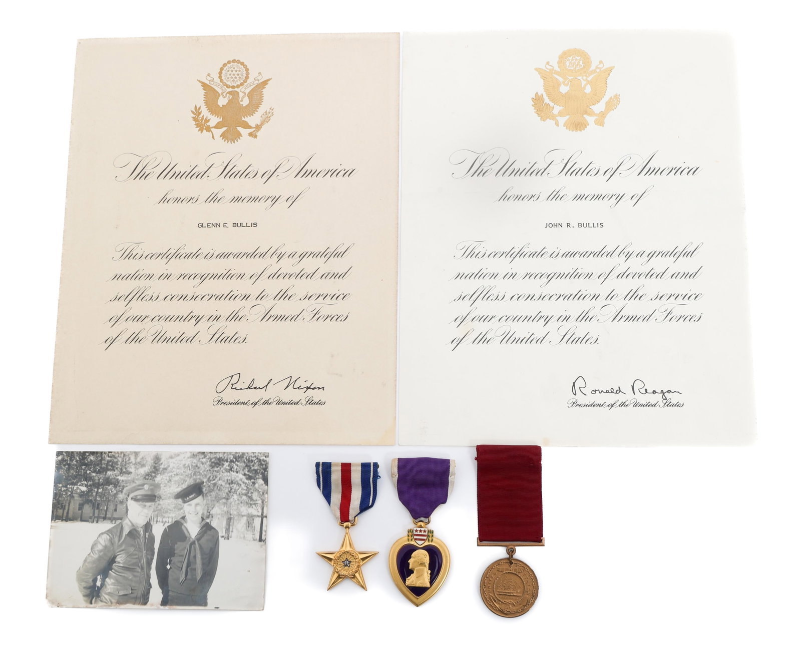 WWII USAAF & USN FATHER & SON NAMED MEDAL GROUP: WWII USAAF & USN FATHER & SON NAMED MEDAL GROUP WWII USAAF & US Navy Father & Son Medal Grouping. Named to Glenn E. Bullis of the USAAF and John R. Bullis of the US Navy. (1) Silver Star named to Glen