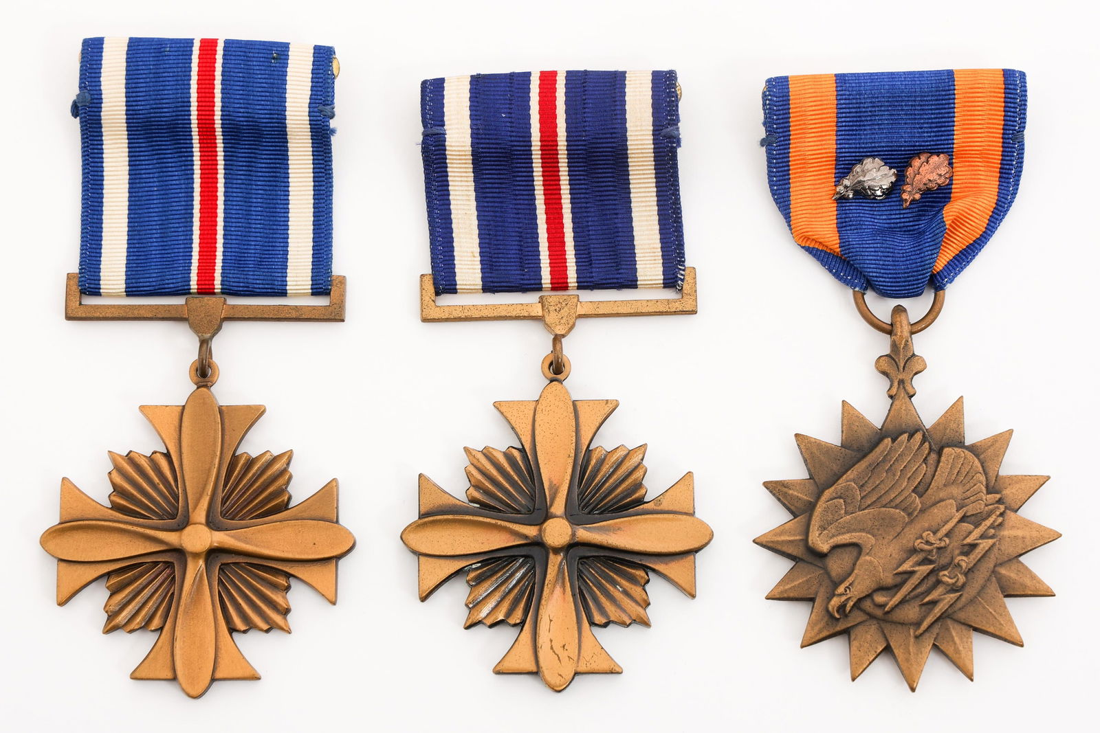 KOREAN WAR USAF 13th BOMB SQUADRON NAMED MEDALS: KOREAN WAR USAF 13th BOMB SQUADRON NAMED MEDALS Korean War US Air Force 13th Bomb Squadron Named Medal Grouping. Named to Charles R. Prettyman. (1) Air Medal with Oak Leaf Clusters. Named on the rever