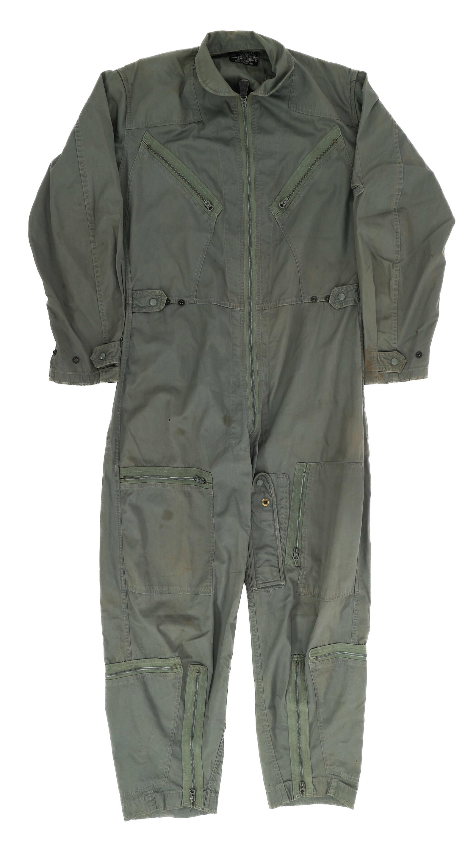 USAF CIA U-2 SPY PLANE PILOT F.G. POWERS K-2B SUIT: USAF CIA U-2 SPY PLANE PILOT F.G. POWERS K-2B SUIT USAF / CIA U-2 Spy Plane Pilot Francis Gary Powers' K-2B Flying Suit. Allen Overall Company Manufacture tag present, dated 14 March 1963. Crown zippe