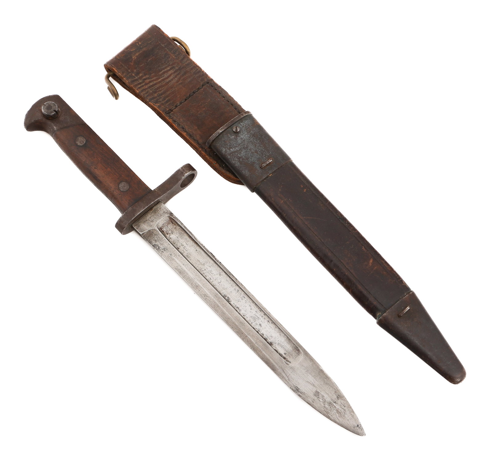 US M1895 WINCHESTER-LEE RIFLE BAYONET by REMINGTON: US M1895 WINCHESTER-LEE RIFLE BAYONET by REMINGTON US Navy M1895 Winchester-Lee Rifle Bayonet. Single edged, straight, bright blade with fuller. Maker marked by Remington on the fuller. Steel hilt wit