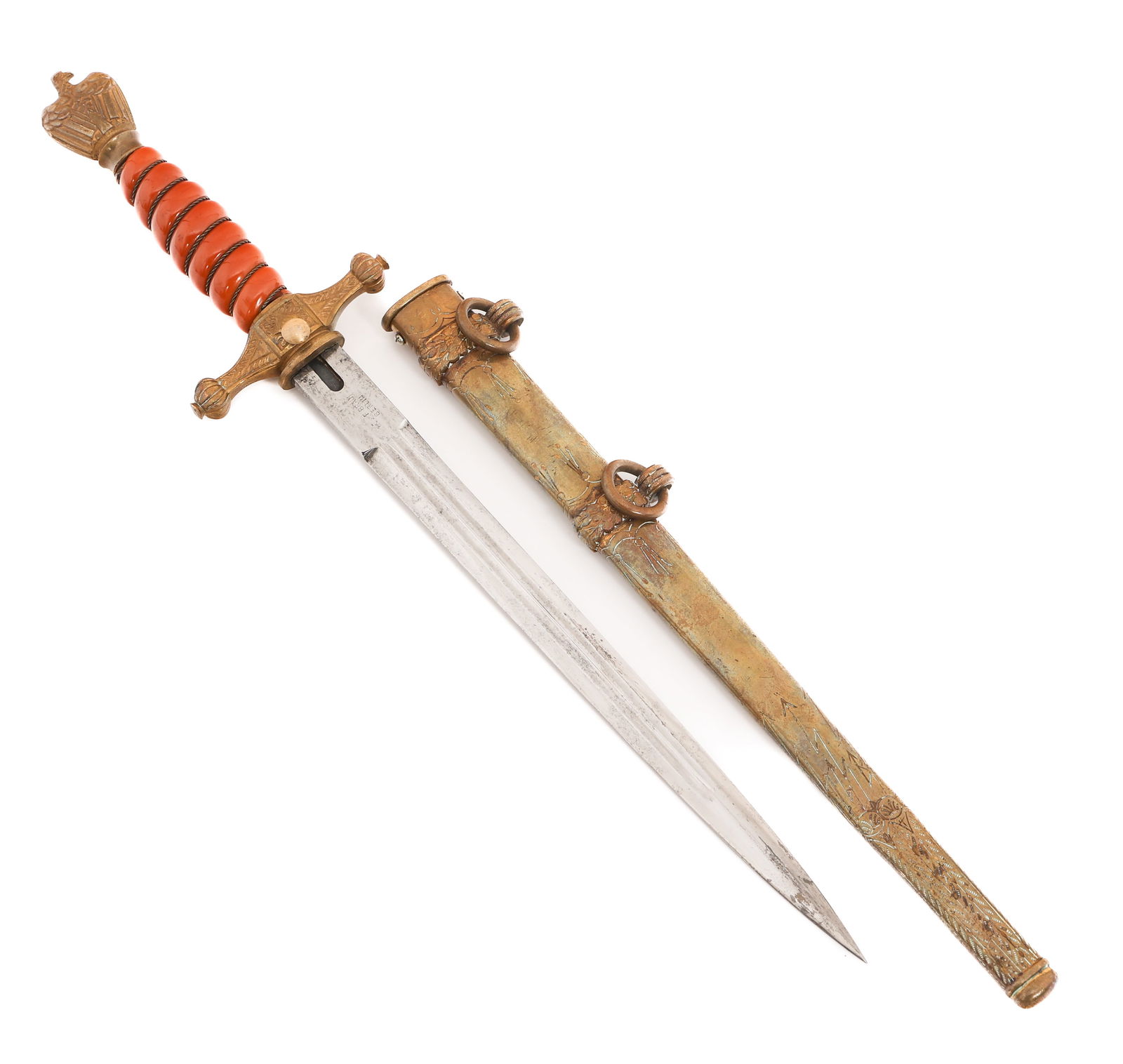 WWII GERMAN KRIEGSMARINE DRESS DAGGER: WWII GERMAN KRIEGSMARINE DRESS DAGGER WWII German Kriegsmarine 2nd Model Officer Dress Dagger. Double edged blade with dual fuller. Distributor mark by Adolf Braun, Berlin etched on one side. Gilded b