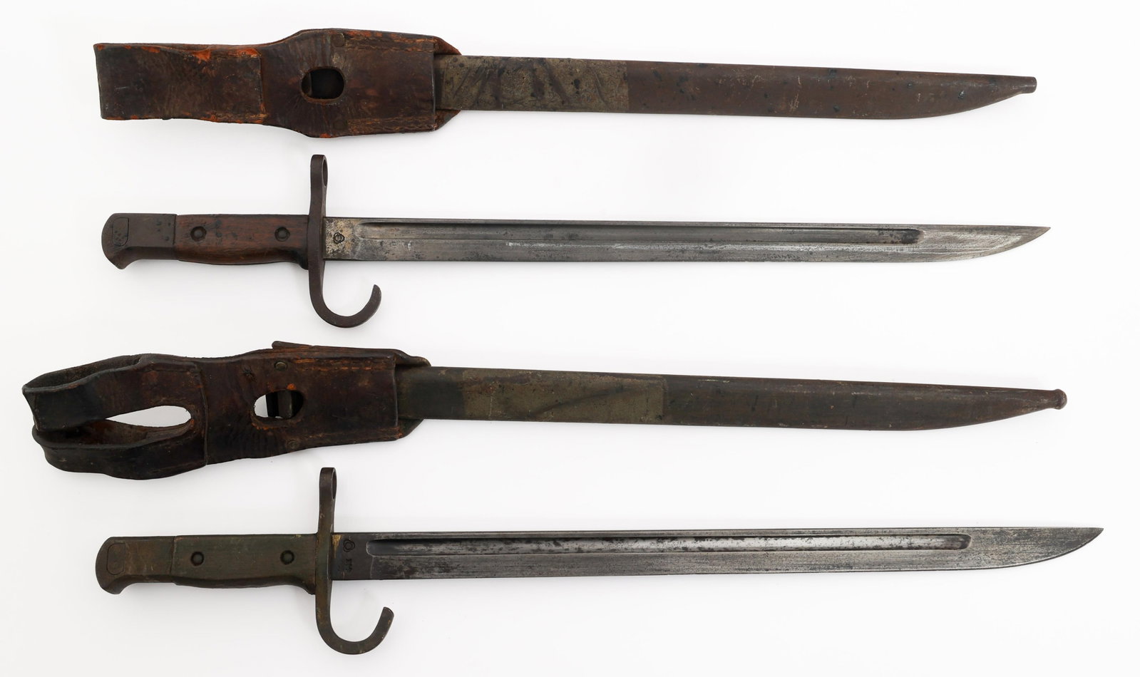 WWII IMPERIAL JAPANESE TYPE 30 BAYONETS: WWII IMPERIAL JAPANESE TYPE 30 BAYONETS WWII Imperial Japanese Type 30 Bayonets. (1) Type 30. Single edged, blued blade with fuller. Maker marked by National Denki (Under the supervision of Kukura Arm
