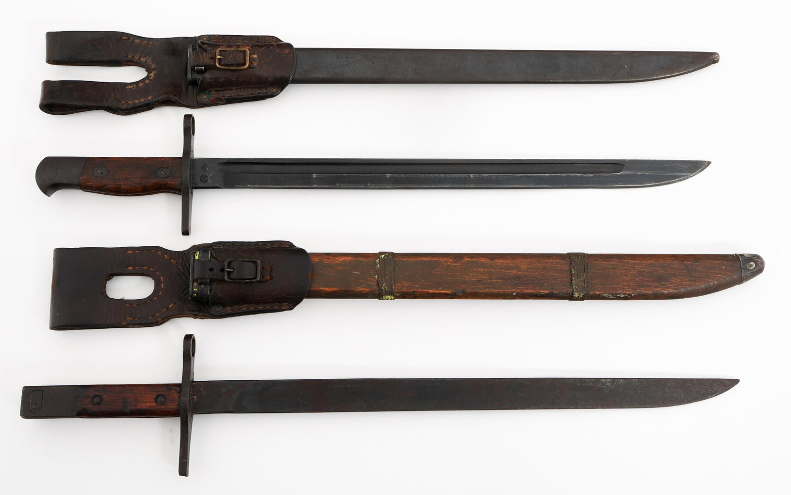 IMPERIAL JAPANESE TYPE 30 & LATE WAR BAYONETS: IMPERIAL JAPANESE TYPE 30 & LATE WAR BAYONETS Imperial Japanese Type 30 and Late War Bayonets. (1) Type 30. Single edged, blued blade with fuller. Maker marked by Toyoda Automatic Loom Works on the ri