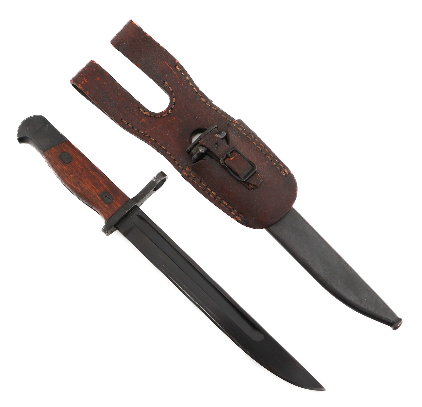 WWII JAPANESE TYPE 100 PARATROOPER BAYONET: WWII JAPANESE TYPE 100 PARATROOPER BAYONET WWII Imperial Japanese Type 100 Paratrooper Bayonet. Single edged, blued blade with fuller. Blued steel hilt maker mark by Toyoda Automatic Loom Works on the