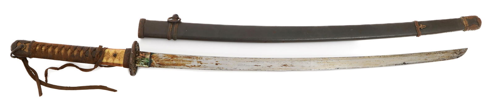WWII IMPERIAL JAPANESE ARMY TYPE 98 SHIN-GUNTO: WWII IMPERIAL JAPANESE ARMY TYPE 98 SHIN-GUNTO WWII Imperial Japanese Army Officer Shin-Gunto Sword. Single edged, slightly curved blade with no visible Hamon. Copper Habaki, brass & copper Seppa, bra