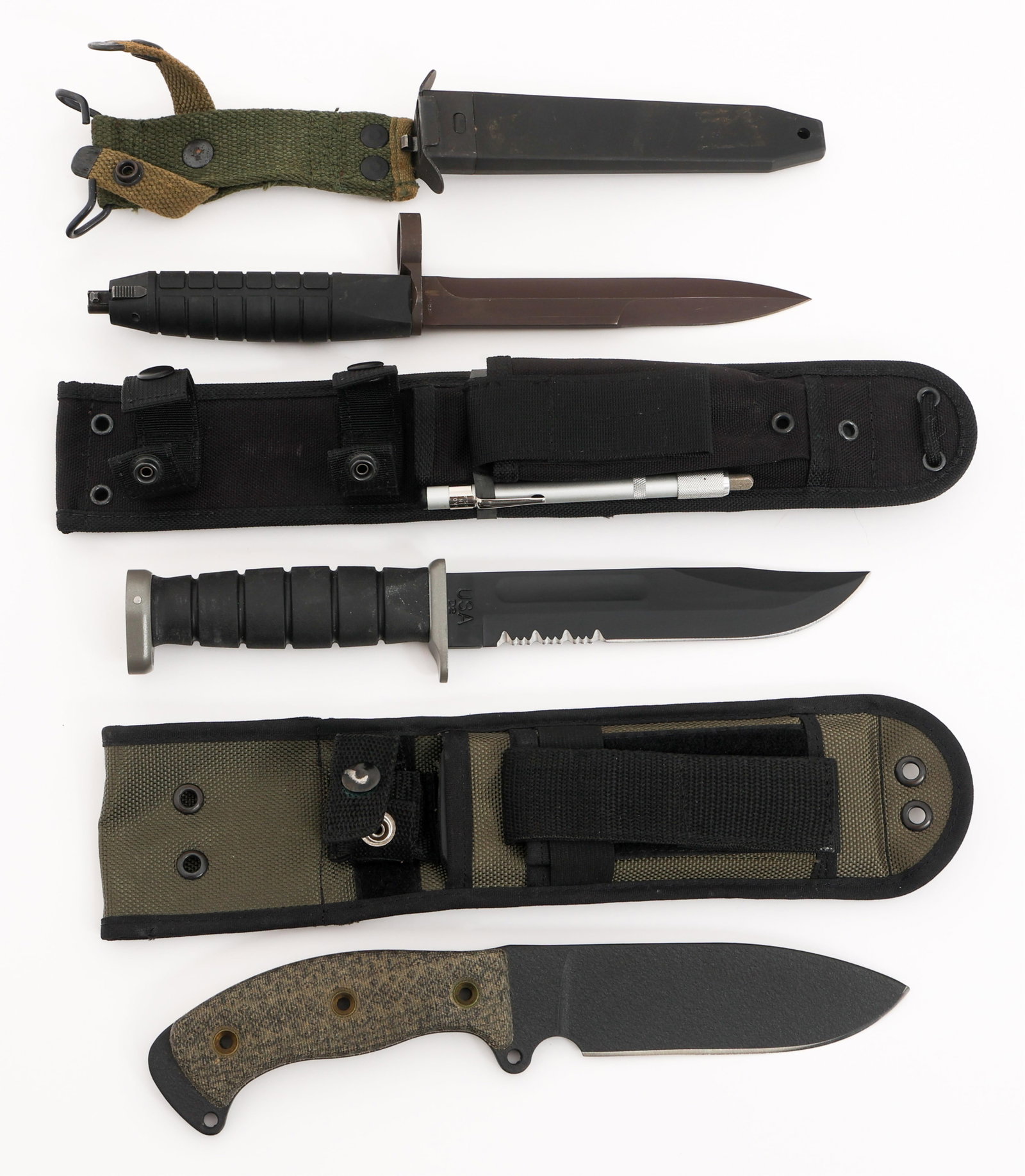 BUSSE BADGER ATTACK & KABAR KNIVES & G3 BAYONET: BUSSE BADGER ATTACK & KABAR KNIVES & G3 BAYONET Busse Combat Badger Attack Ergo, Kabar D2 Extreme Knives and German G3 Bayonet. (1) Busse Combat Badger Attack Ergo. Crinkle coated blade with Micarta g