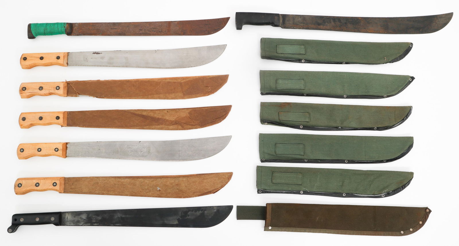 WWII - CURRENT US ARMED FORCES & CIVILIAN MACHETES: WWII - CURRENT US ARMED FORCES & CIVILIAN MACHETES WWII - Current US Armed Forces & Civilian Machetes. (1) M1939. Single edged blade. Maker mark by Collins & Co and US stamped on the blade. Composite