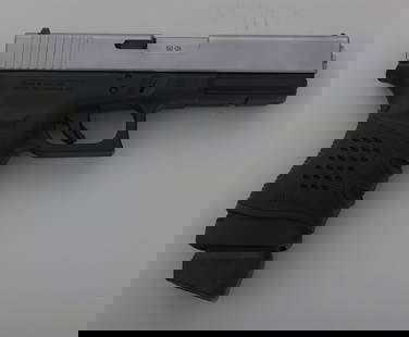 GLOCK MODEL 21 .45 ACP CALIBER PISTOL: GLOCK MODEL 21 .45 ACP CALIBER PISTOL Glock Model 21 .45 ACP caliber semi automatic pistol. Fixed sights. Pachmayr grip wrap. Guncrafters Industries 50 GI conversion kit. One magazine. Caliber /