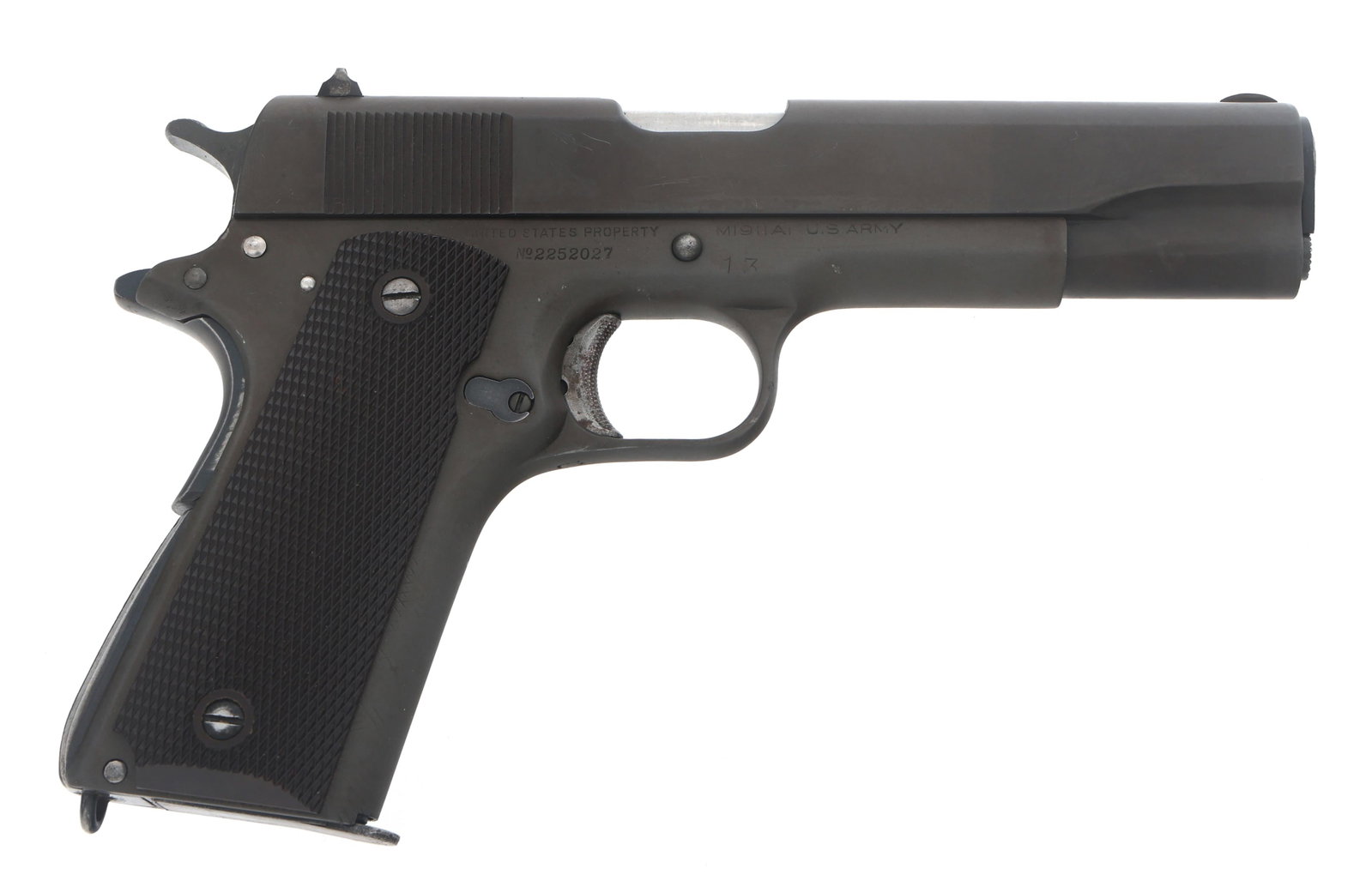 WWII US COLT MODEL 1911A1 .45 CALIBER PISTOL: WWII US COLT MODEL 1911A1 .45 CALIBER PISTOL 1945 WWII US Colt model 1911A1 .45 ACP caliber pistol. Left side of slide stamped with two line Colt address and patent dates ending in Aug 19, 1913. Right