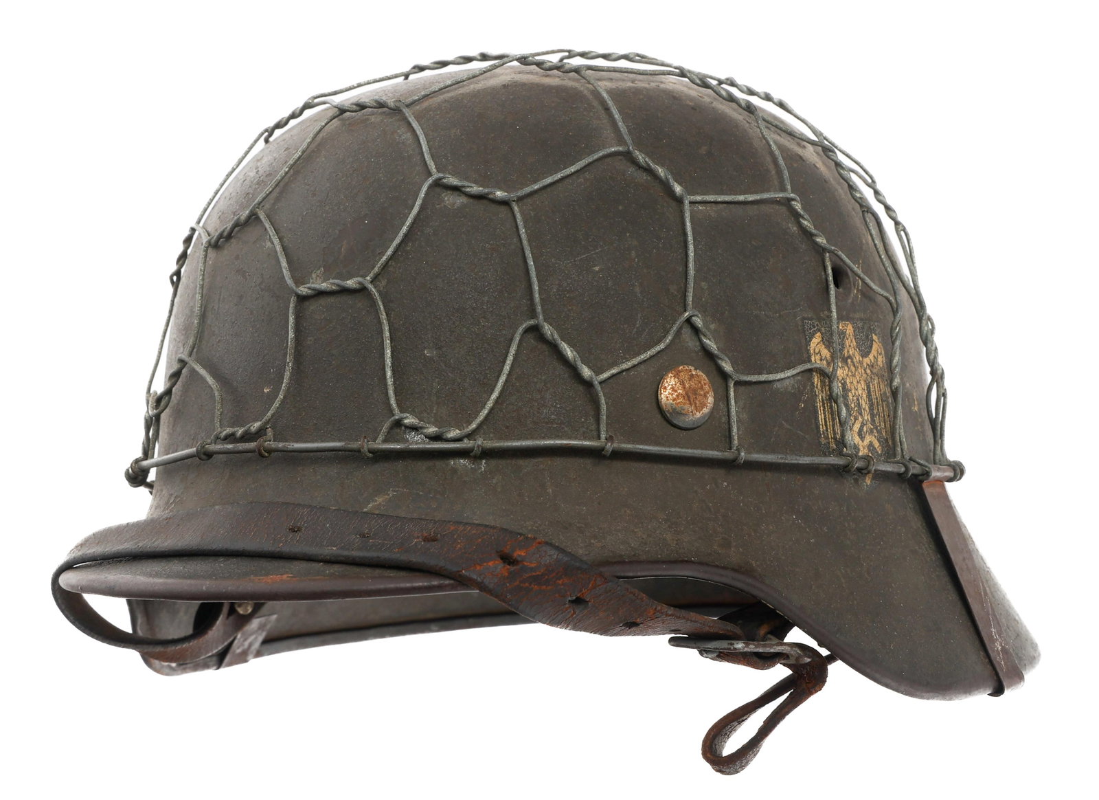 WWII GERMAN HEER M40 SD COMBAT HELMET: WWII GERMAN HEER M40 SD COMBAT HELMET WWII German M40 SD Combat Helmet. Chicken wire netting on the exterior. Single Heer decal below the left vent hole. Maker marked by ET64 and serial number 219 sta