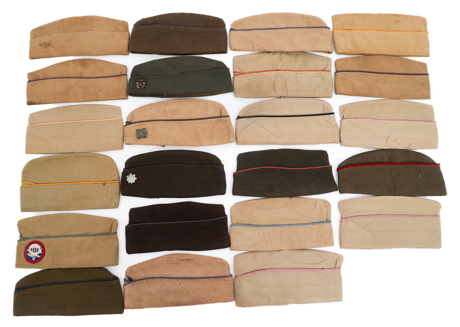 WWII US ARMY GARRISON CAPS: WWII US ARMY GARRISON CAPS WWII US Army Garrison Caps. Various branches, ranks and patches.