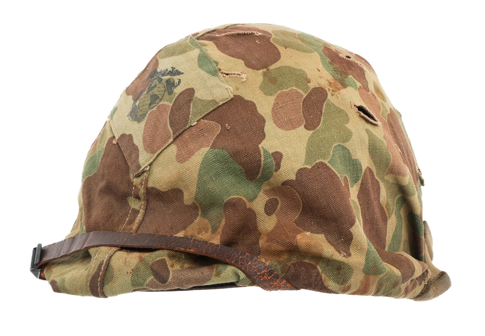 KOREAN WAR USMC M1 COMBAT HELMET: KOREAN WAR USMC M1 COMBAT HELMET Korean War US Marine Corps M1 Combat Helmet. Post war painted exterior camouflage. Korean War era reversible frog camouflage cover with stitched slits and EGA stamp. W