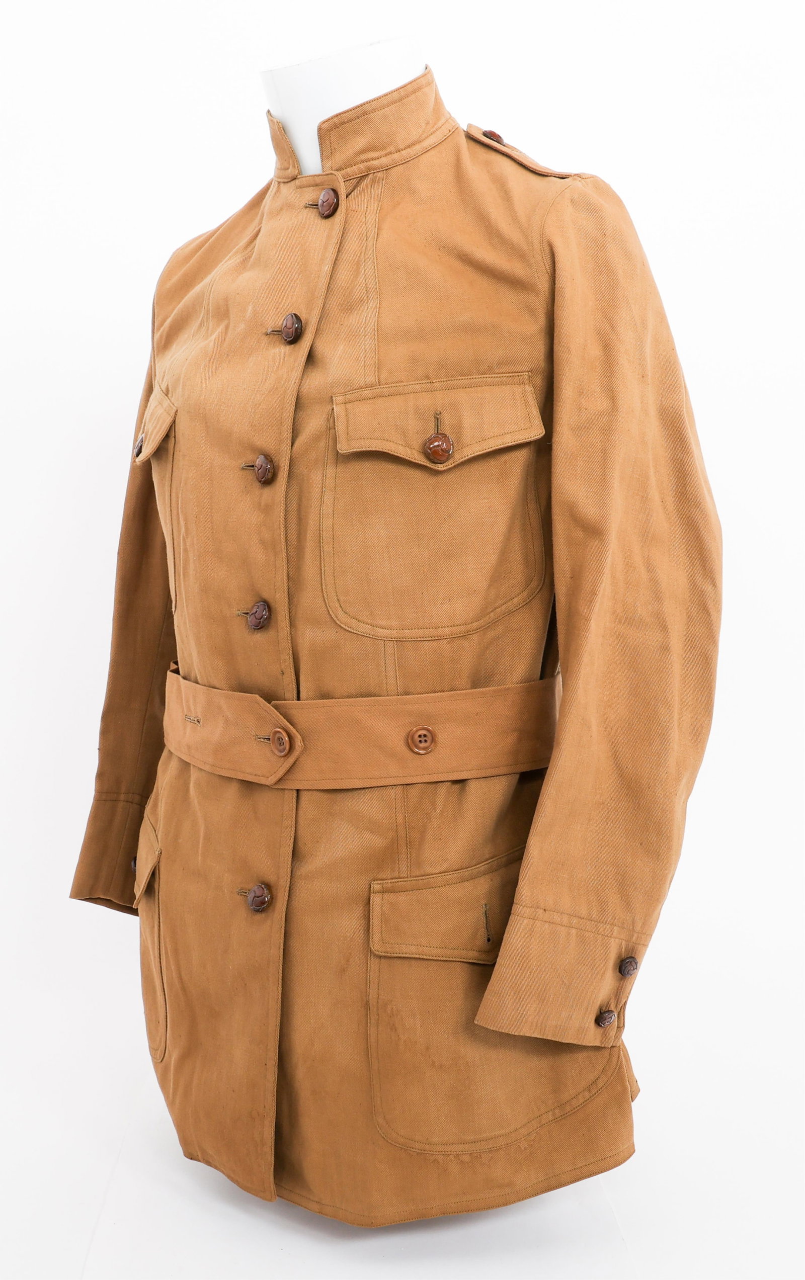 WWI US WOMEN'S CIVILIAN SERVICE TUNIC: WWI US WOMEN'S CIVILIAN SERVICE TUNIC WWI US Women's Civilian Service Tunic. Khaki cotton, female tailored tunic. Emergency production leather buttons. No visible tags or marks. Size: Small