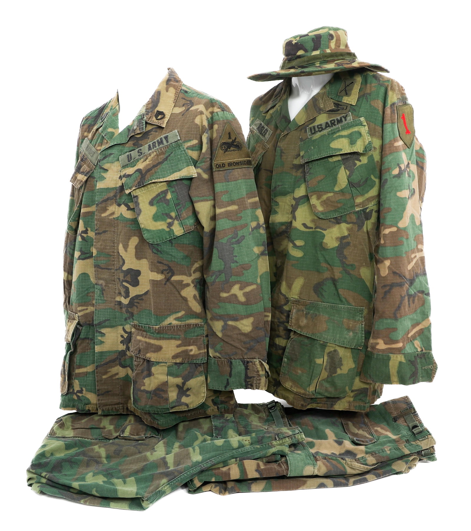 VIETNAM WAR US ARMY ERDL 3rd MODEL JUNGLE JACKETS: VIETNAM WAR US ARMY ERDL 3rd MODEL JUNGLE JACKETS Vietnam War US Army ERDL Camouflage 3rd Model Jungle Tropical Combat Uniform Sets. (1) Brown-Dominant ERDL Camouflage 3rd Model Jungle Jacket. Class t