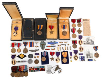 WWII - KOREAN WAR US NAMED & ATTRIBUTED MEDALS: WWII - KOREAN WAR US NAMED & ATTRIBUTED MEDALS WWII - Korean War US Armed Forces Named, Numbered, Attributed and Unnamed Medals. (1) Air Medal. Named to Lt. J.W. Riffle, dated 1944. (1) USMC Good Cond