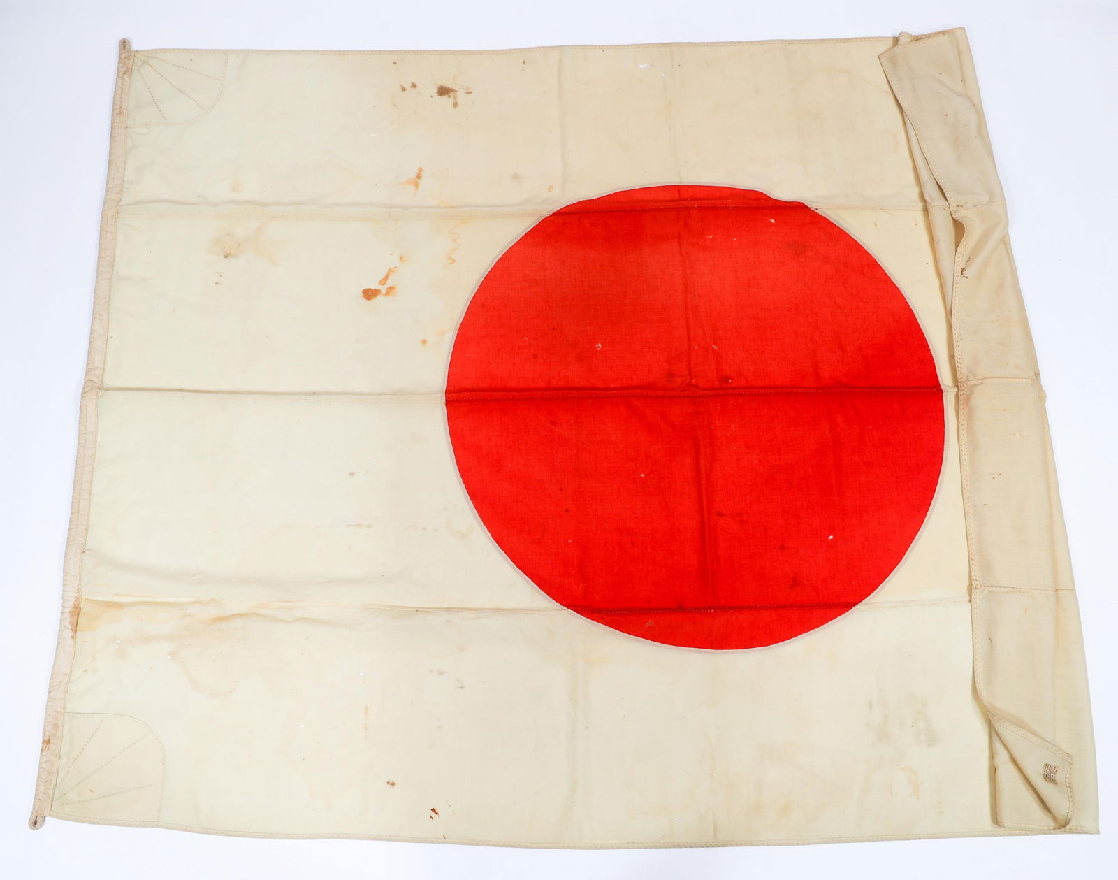 WWII CAPTURED IMPERIAL JAPANESE ARMY FLAG: WWII CAPTURED IMPERIAL JAPANESE ARMY FLAG WWII Captured Imperial Japanese Army Flag. Double sided, multi-piece wool & linen construction. Reinforced header with rope. No visible maker marks or kanji c