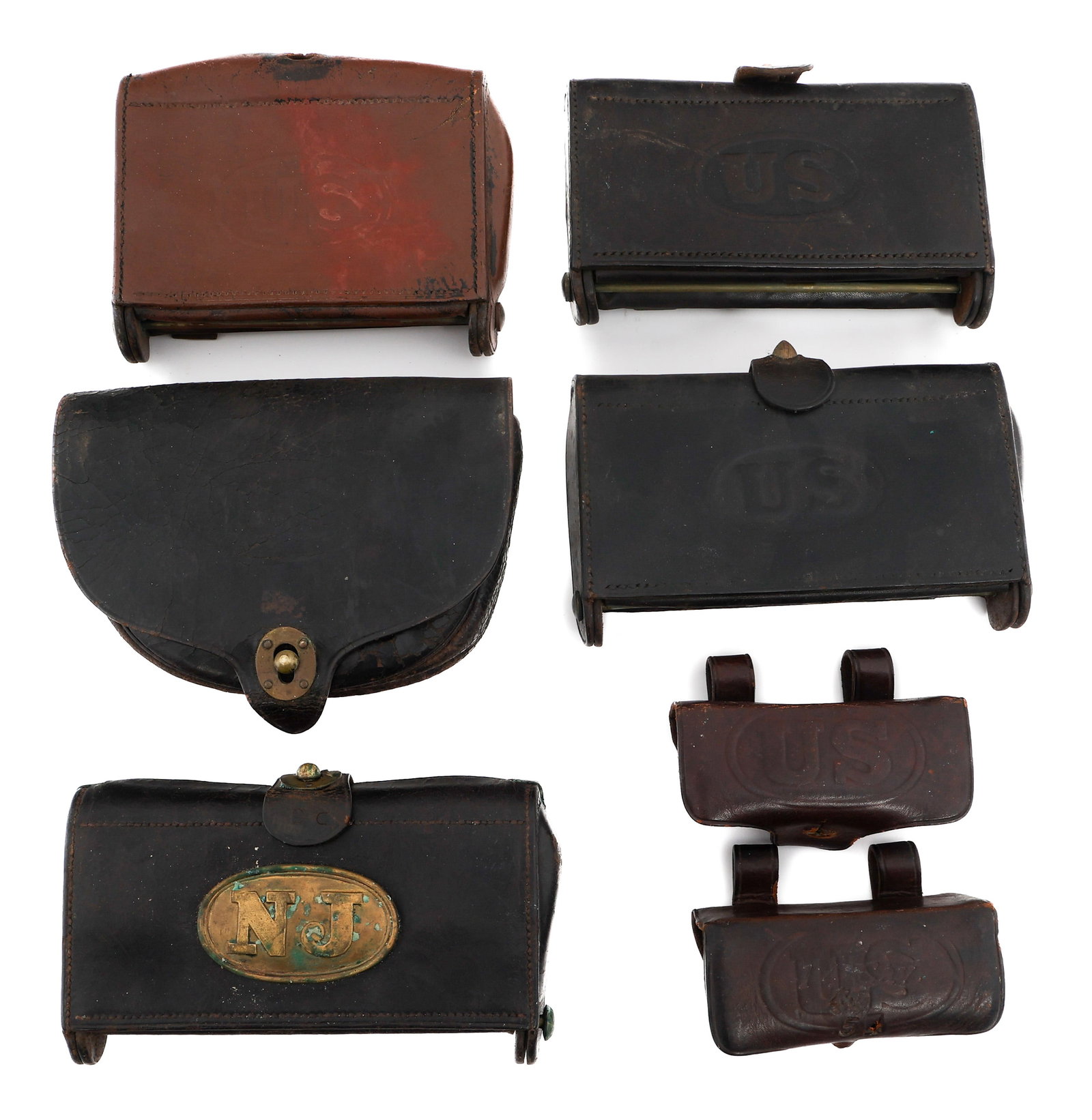 INDIAN WARS - SPAN-AM WAR US ARMY CARTRIDGE BOXES: INDIAN WARS - SPAN-AM WAR US ARMY CARTRIDGE BOXES Indian Wars - Spanish American War US Army Cartridge Boxes. (1) M1874 Dyer Cavalry Cartridge Box. Maker marked by Rock Island Arsenal, but date is fad
