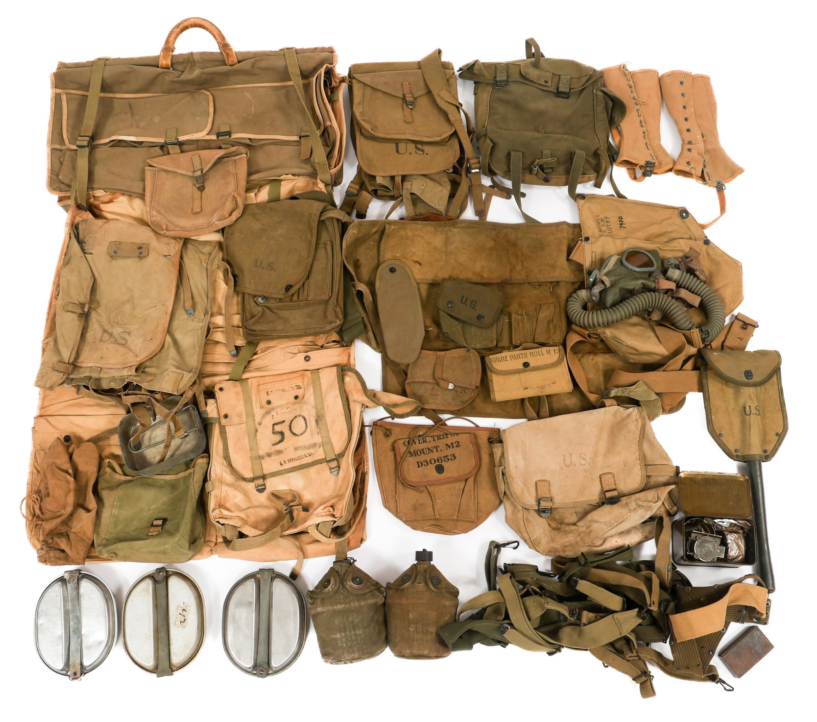WWII USMC OFFICER GARMENT BAG & ARMY FIELD GEAR: WWII USMC OFFICER GARMENT BAG & ARMY FIELD GEAR WWII US Marine Corps Officer Garment Bag and Army Field Gear. Includes USMC Garment Bag, M1928 Pack Carrier, M1936 Suspenders, M1936 Pistol Belt, Musett