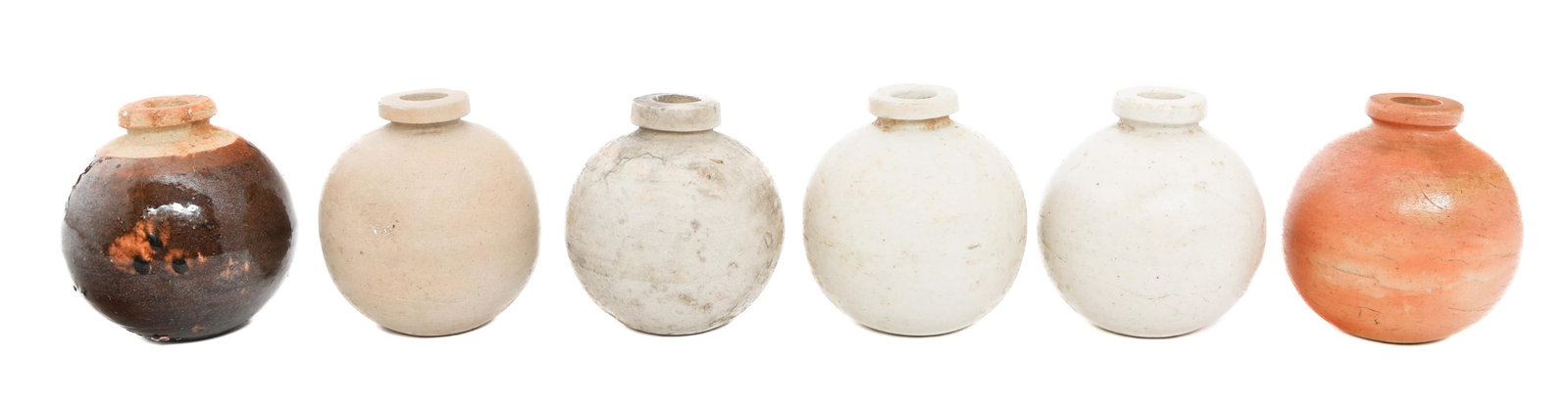 WWII IMPERIAL JAPANESE TYPE 4 CERAMIC GRENADES: WWII IMPERIAL JAPANESE TYPE 4 CERAMIC GRENADES WWII Imperial Japanese Type 4 Ceramic Grenades. Unpainted, brown and dark brown painted. No fuzes present.