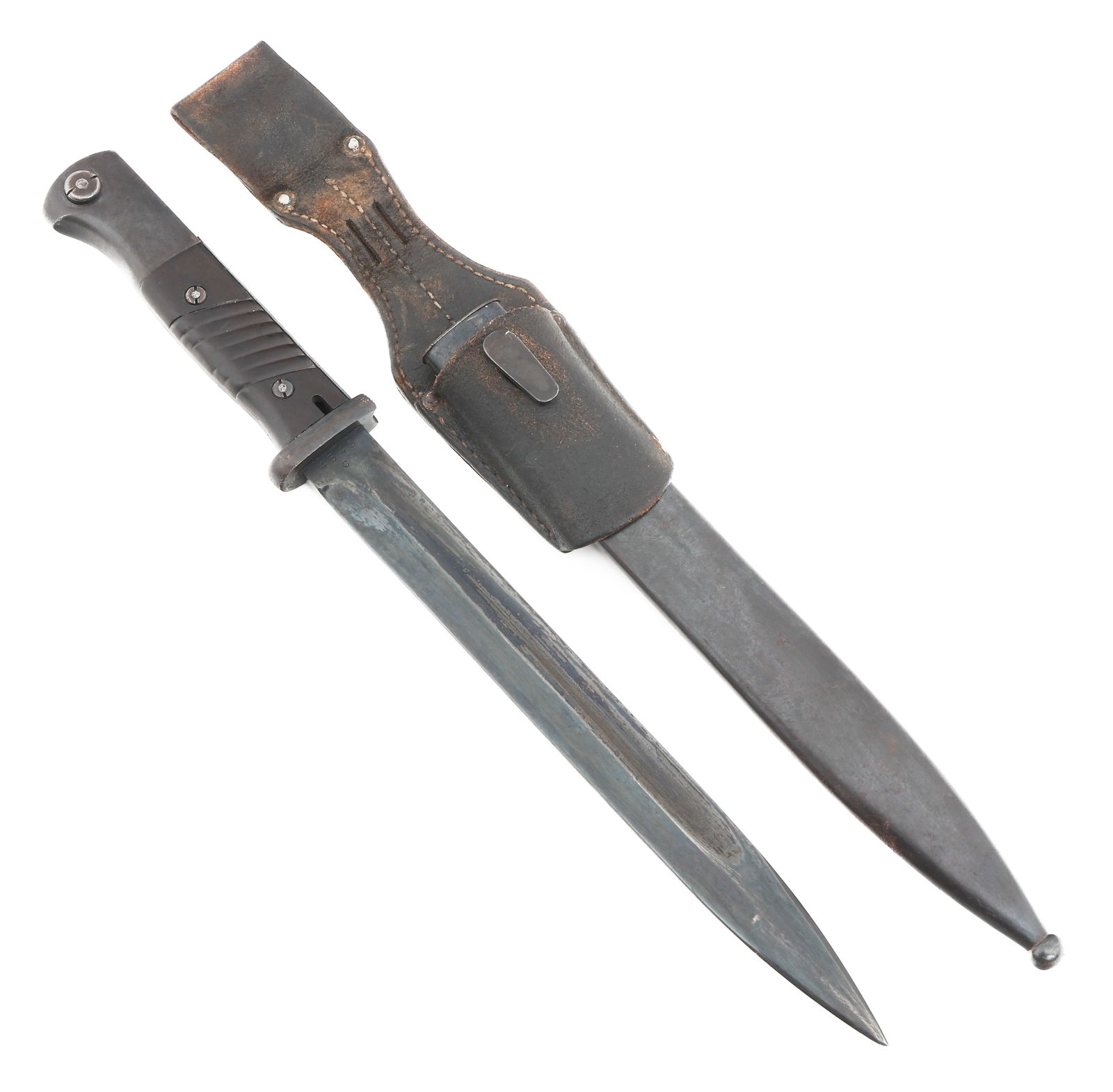 WWII GERMAN K98 COMBAT BAYONET & MATCHING SCABBARD: WWII GERMAN K98 COMBAT BAYONET & MATCHING SCABBARD WWII German K98 Combat Bayonet with Matching Scabbard. Single edged blade. Maker marked by Coppel G.m.b.H. on the ricasso, serial numbered 4543 on th