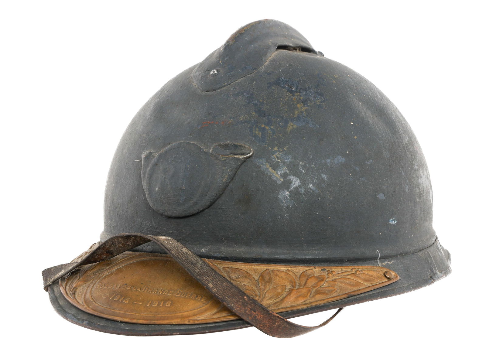 WWI FRENCH CHASSEUR M15 HELMET WITH VETERAN PLAQUE: WWI FRENCH CHASSEUR M15 HELMET WITH VETERAN PLAQUE WWI French Chasseur M15 Adrian Helmet. 1920s Repainted horizon blue shell. Frontal Chasseur insignia. Brass WWI Veteran visor plaque. Leather liner a