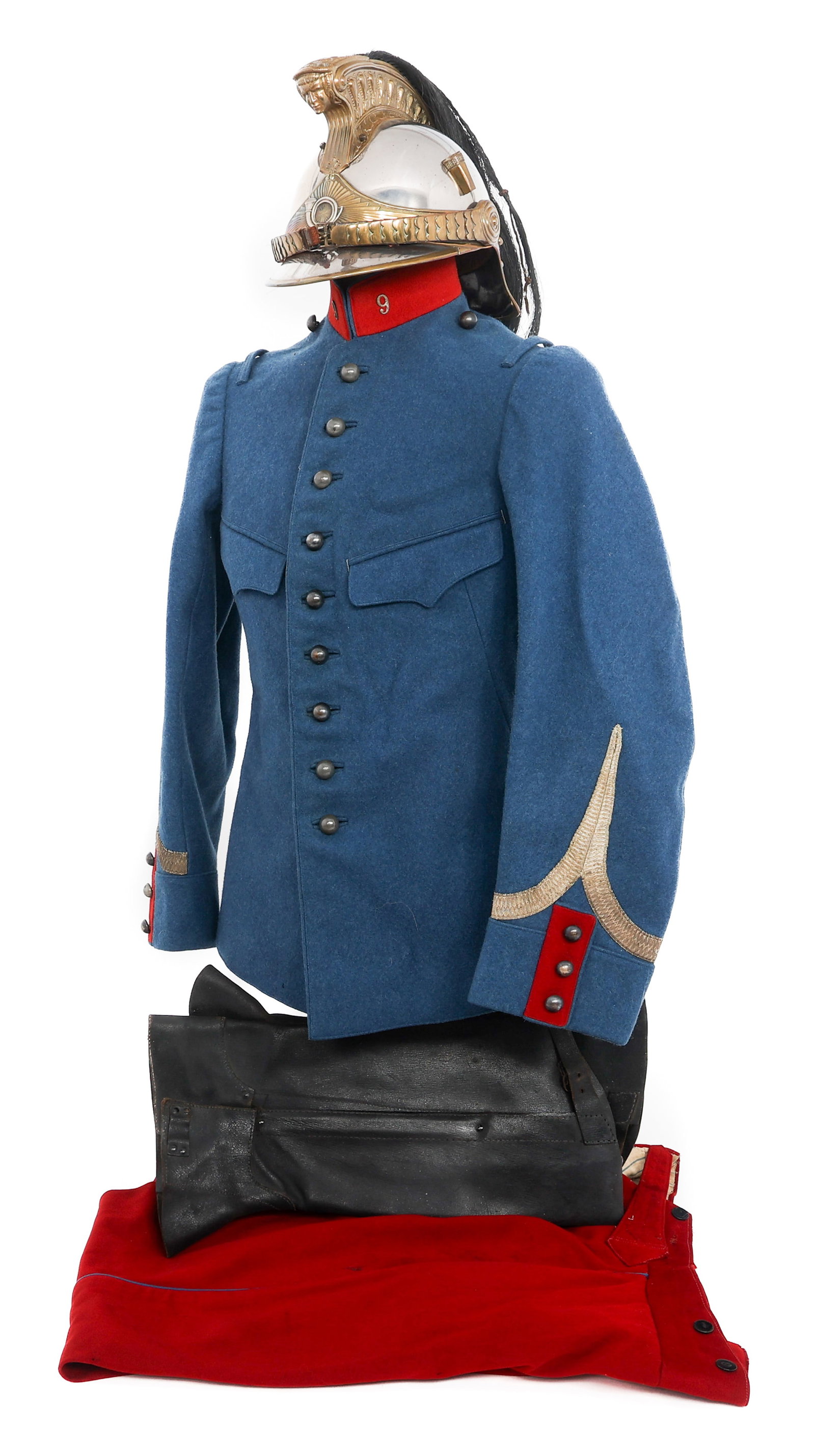 WWI FRENCH CHASSEUR CHEVAL NCO UNIFORM SET: WWI FRENCH CHASSEUR CHEVAL NCO UNIFORM SET WWI French Chasseur a Cheval NCO Uniform Set. (1) M1913 Chasseur Helmet. Steel construction with frontal Chasseur insignia, brass animal hair comb, brass and