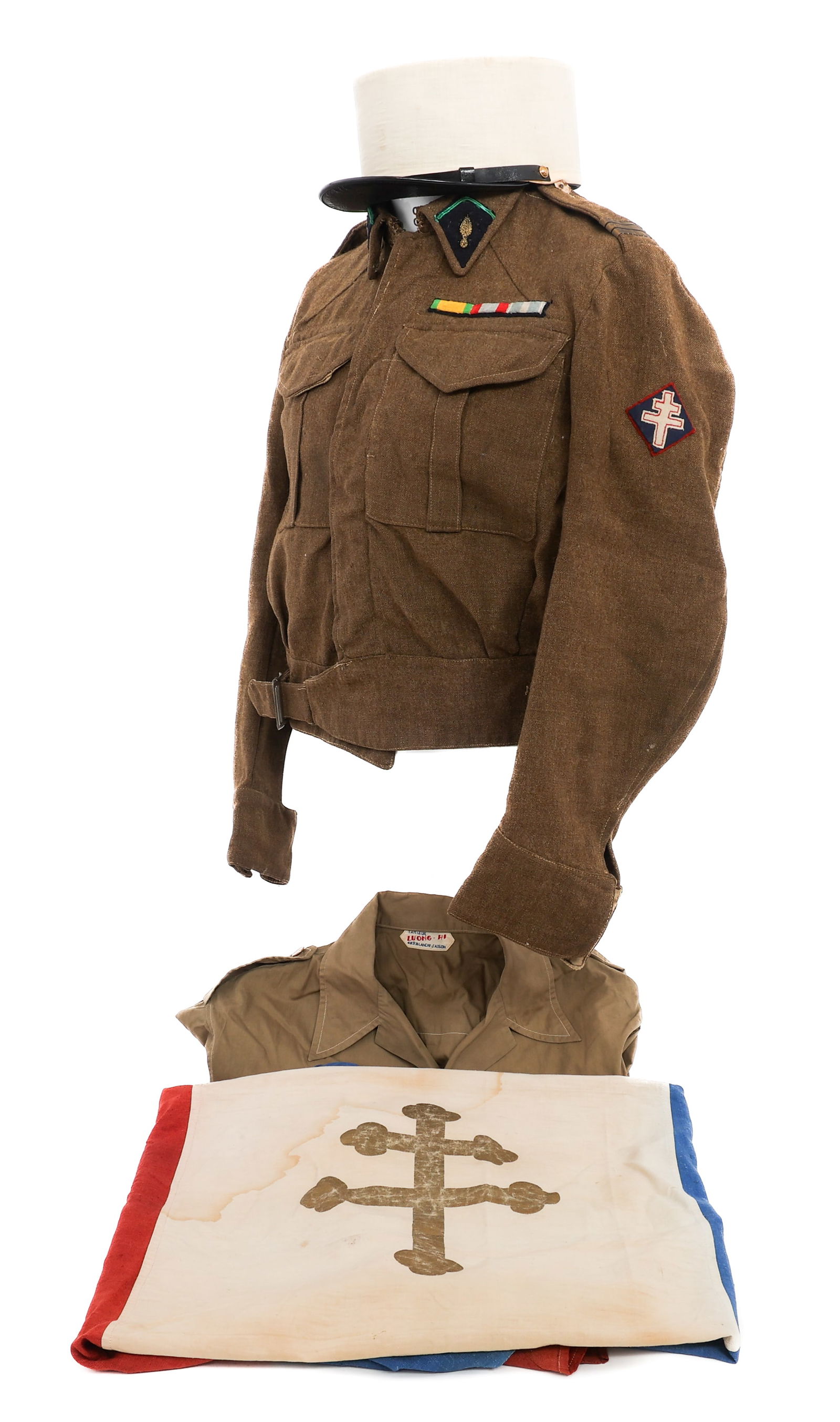 WWII FREE FRENCH FOREIGN LEGION OFFICER UNIFORM: WWII FREE FRENCH FOREIGN LEGION OFFICER UNIFORM WWII Free French Foreign Legion Officer Uniform Set. (1) Battledress Wool Service tunic with Captain shoulder insignia, bullion Foreign Legion collar ta