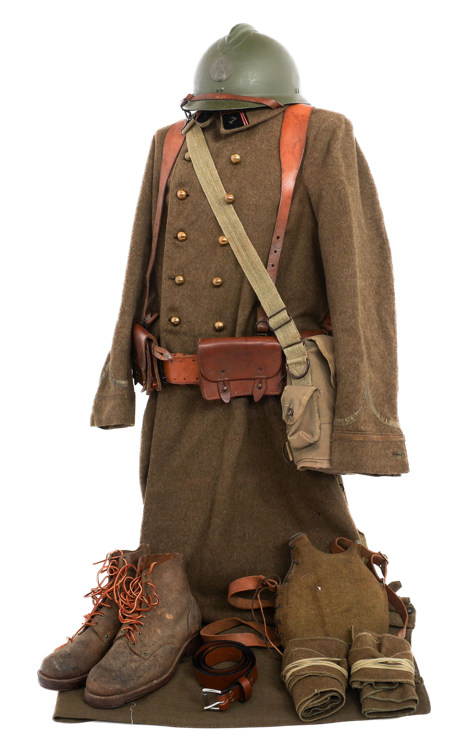 WWII FRENCH ARMY 7th ENGINEER BN. UNIFORM SET: WWII FRENCH ARMY 7th ENGINEER BN. UNIFORM SET WWII French Army 7th Engineer Battalion NCO Uniform Set. (1) Model 1920 Greatcoat. Double breasted, wool coat with 7th Engineer Genie Regiment felt and bu